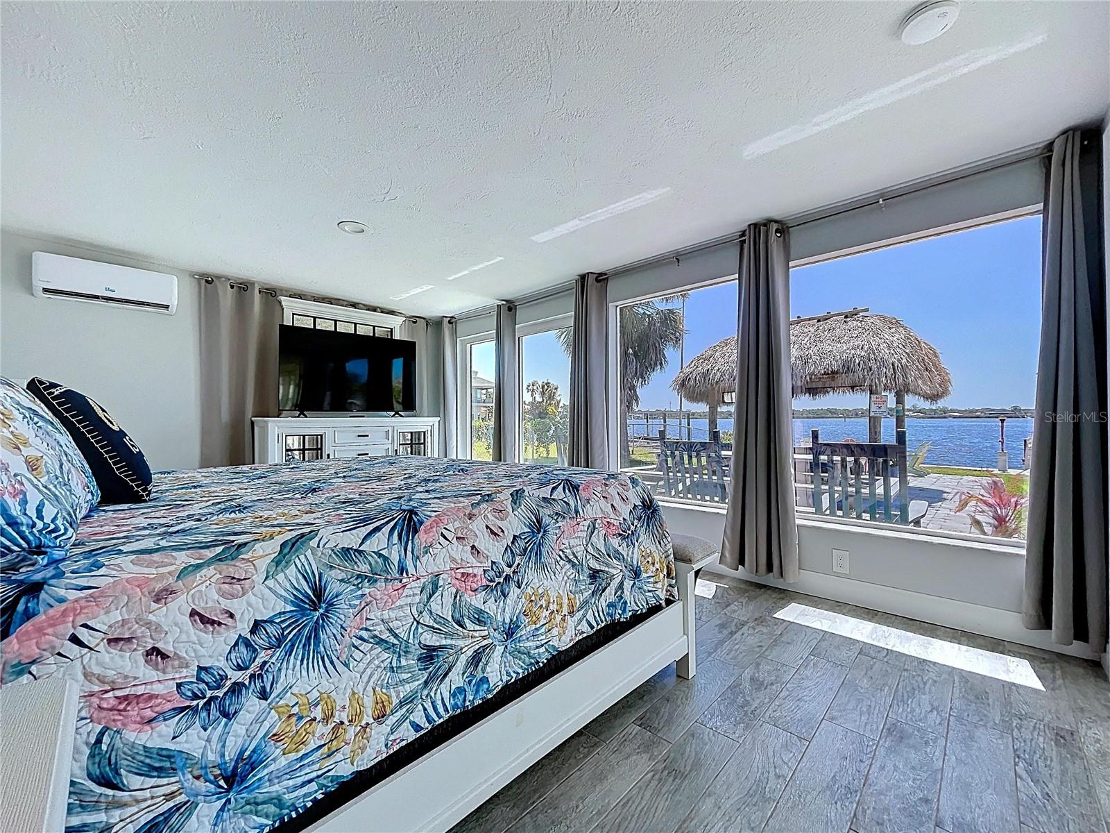 Image 23 of 89 For 4930 Bay Park Drive