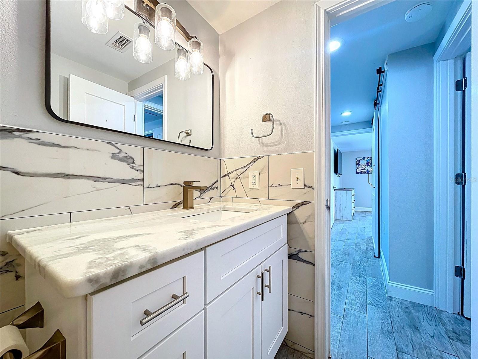 Image 28 of 89 For 4930 Bay Park Drive