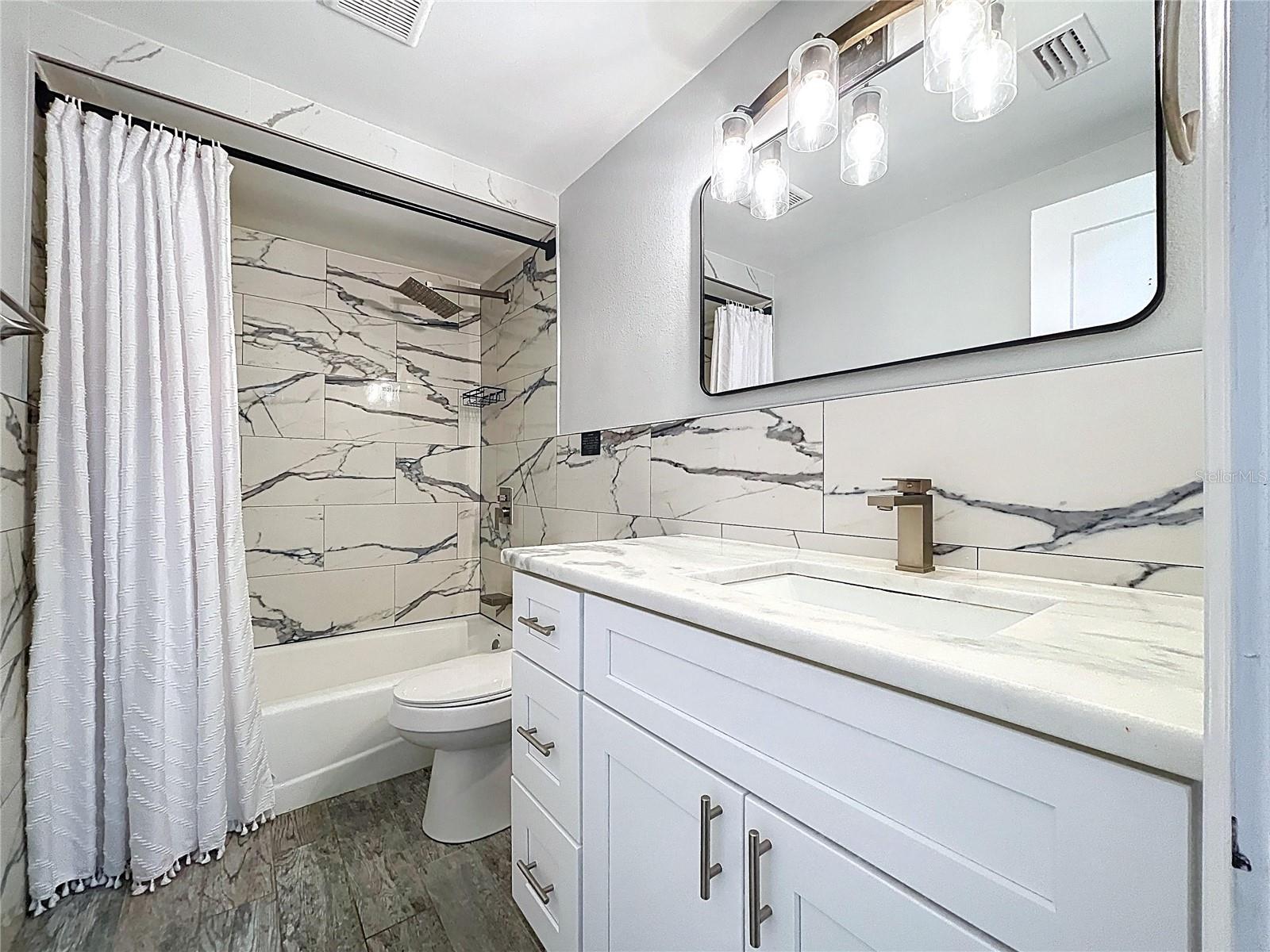 Image 29 of 89 For 4930 Bay Park Drive