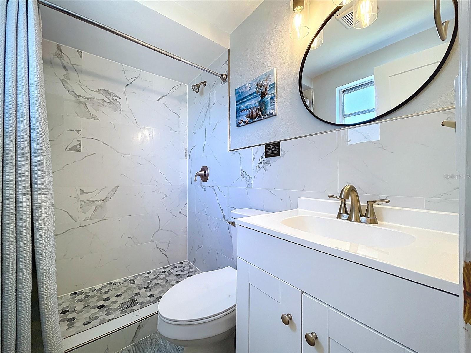 Image 32 of 89 For 4930 Bay Park Drive