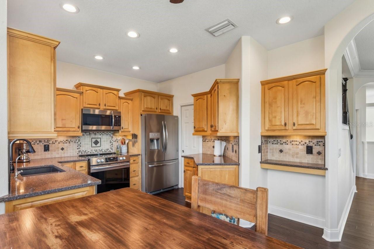 Image 2 of 91 For 7340 Brightwaters Court