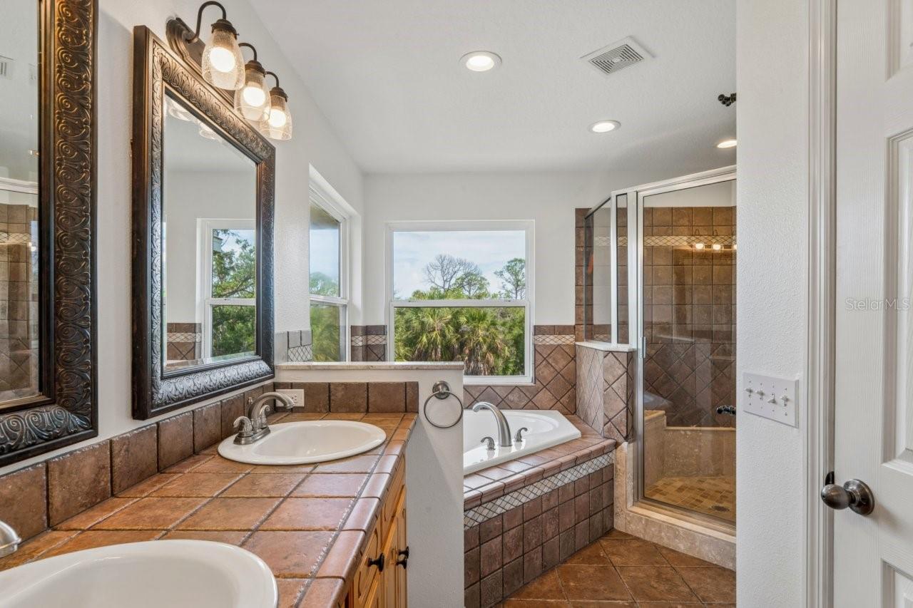 Image 30 of 91 For 7340 Brightwaters Court