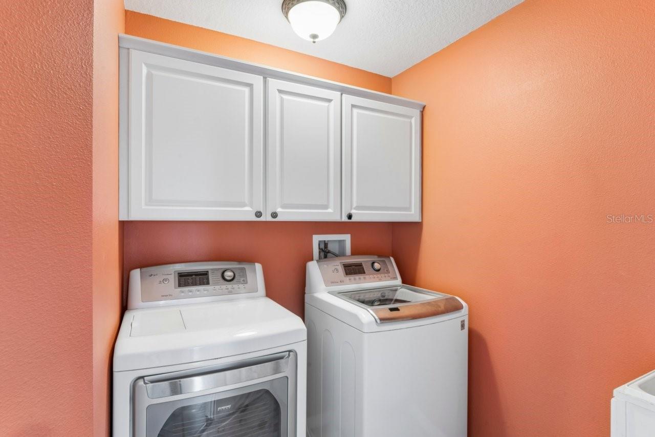 Image 40 of 91 For 7340 Brightwaters Court