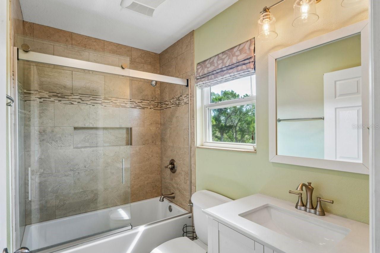 Image 42 of 91 For 7340 Brightwaters Court