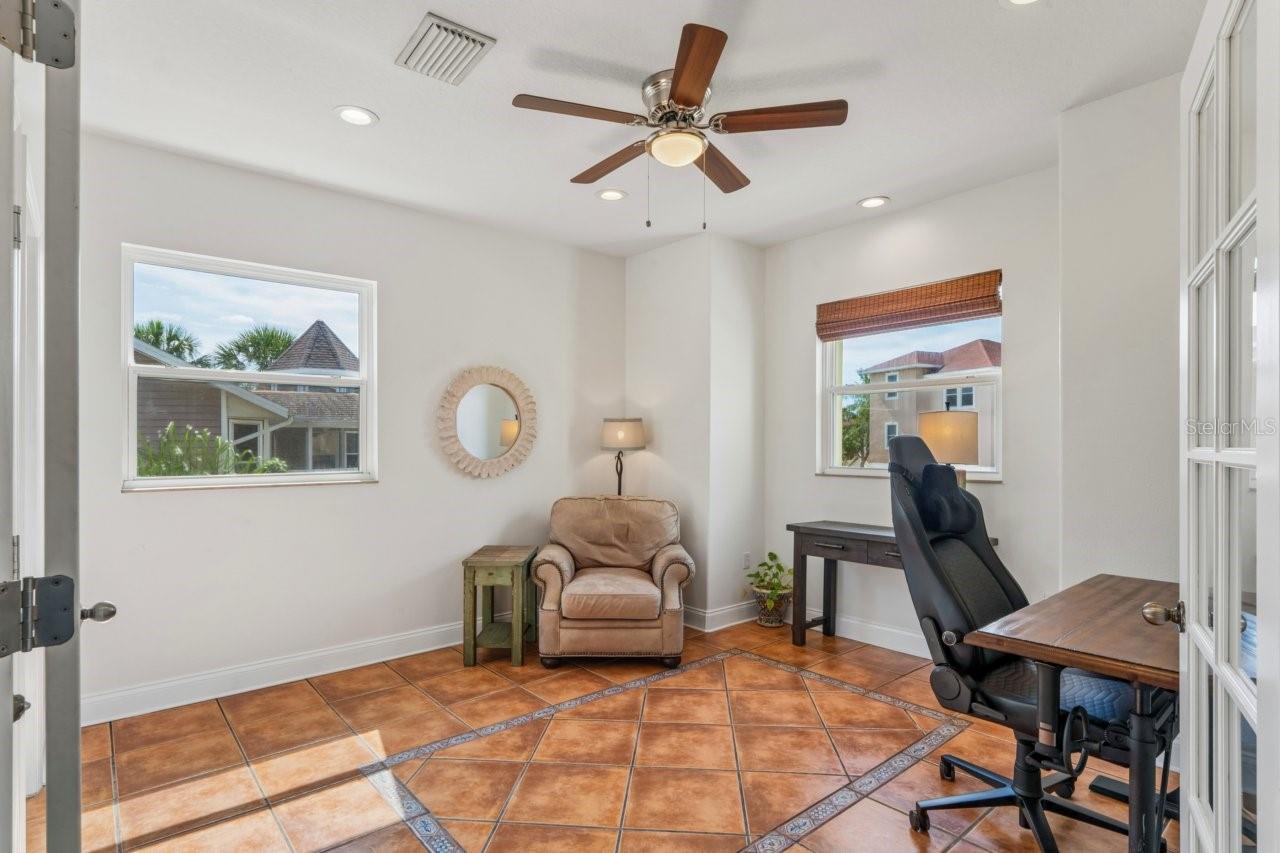 Image 48 of 91 For 7340 Brightwaters Court