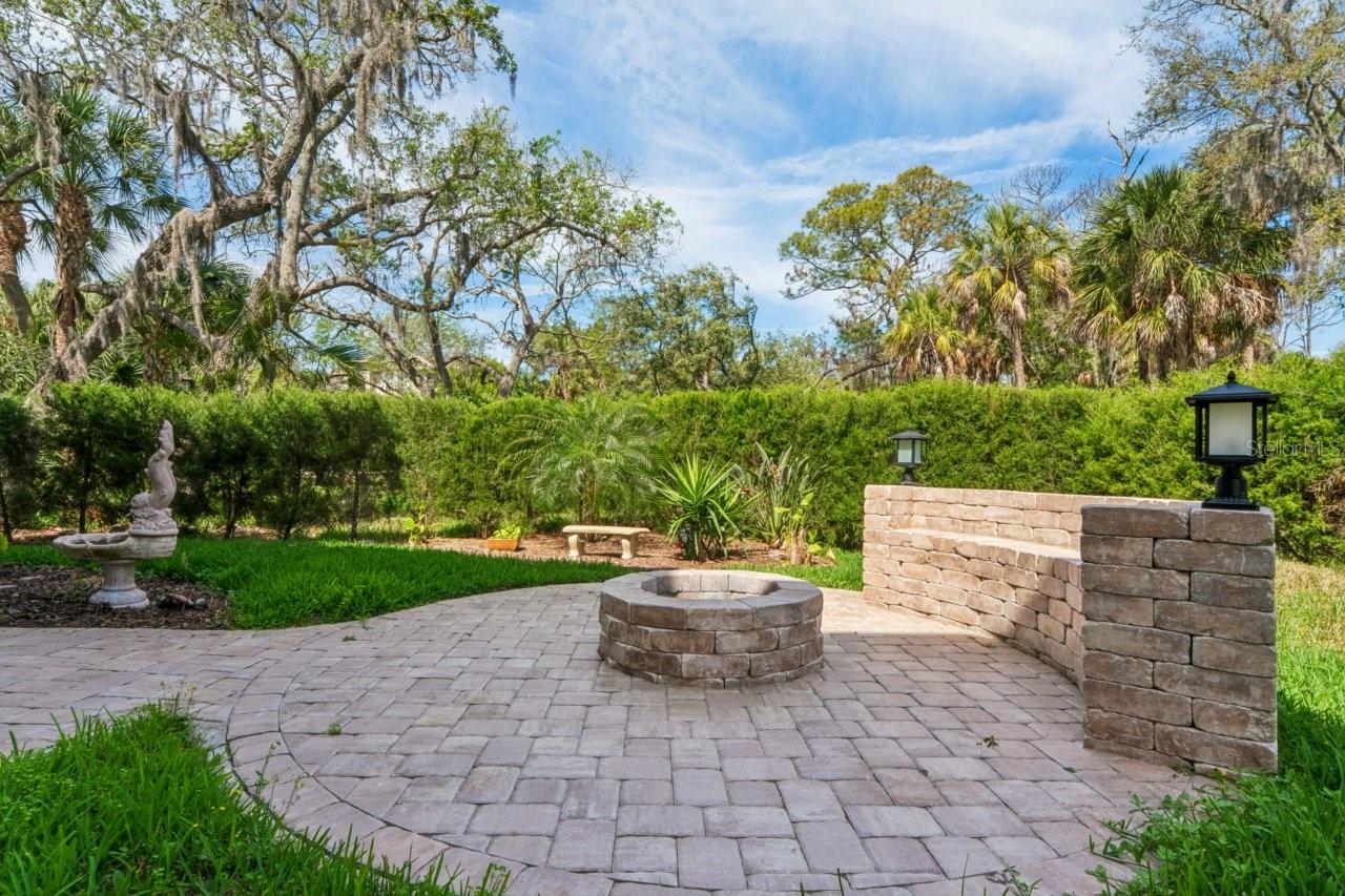 Image 71 of 91 For 7340 Brightwaters Court