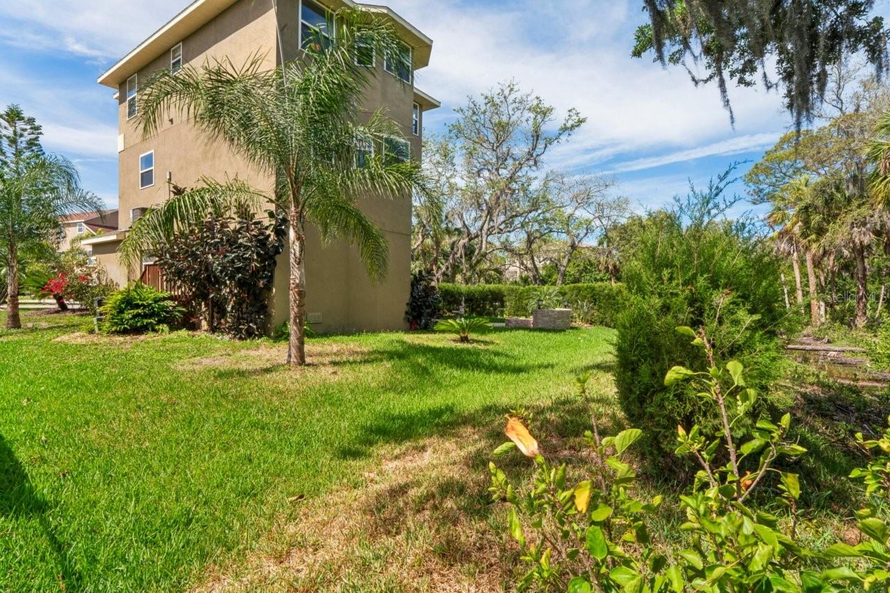 Image 76 of 91 For 7340 Brightwaters Court