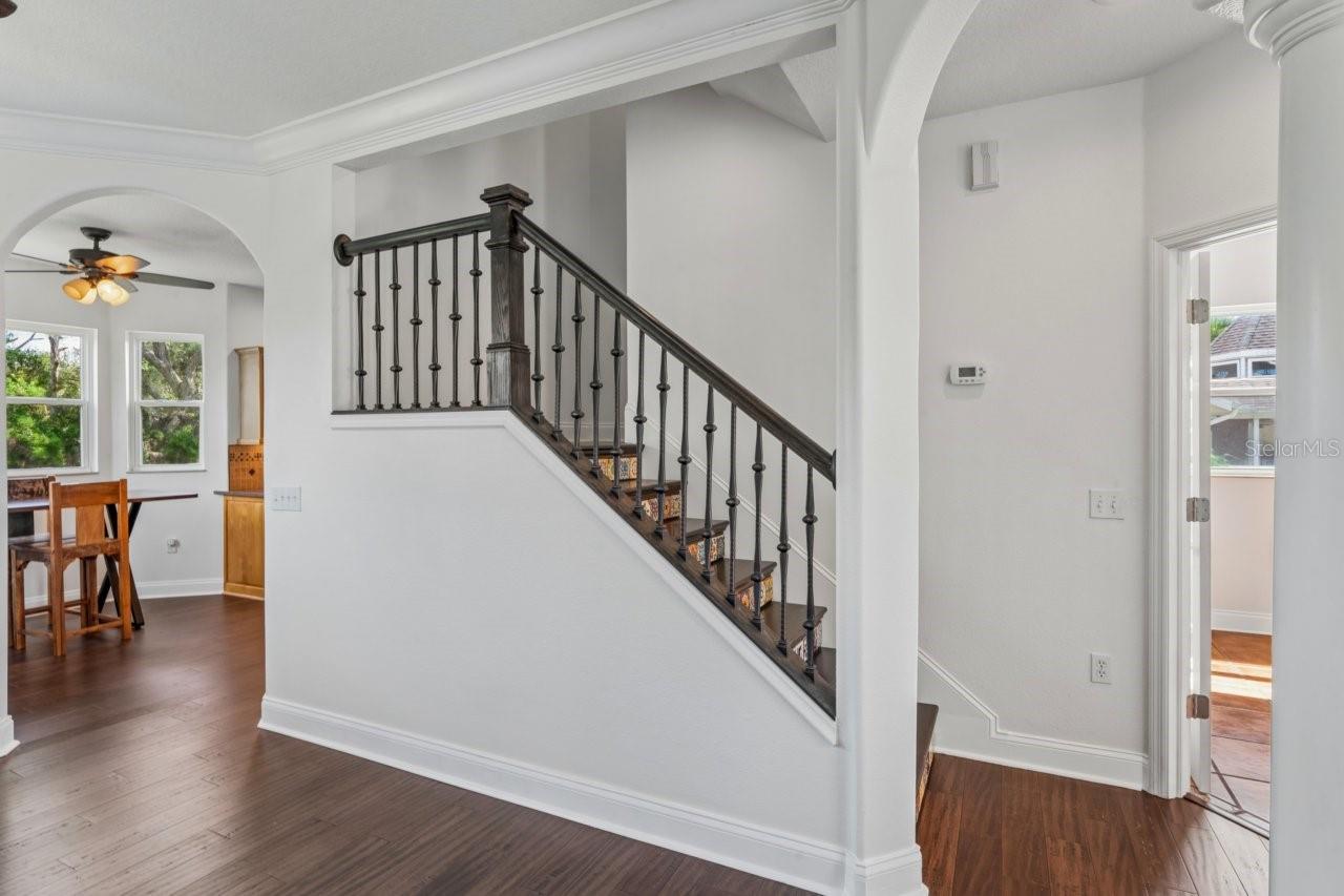 Image 8 of 91 For 7340 Brightwaters Court