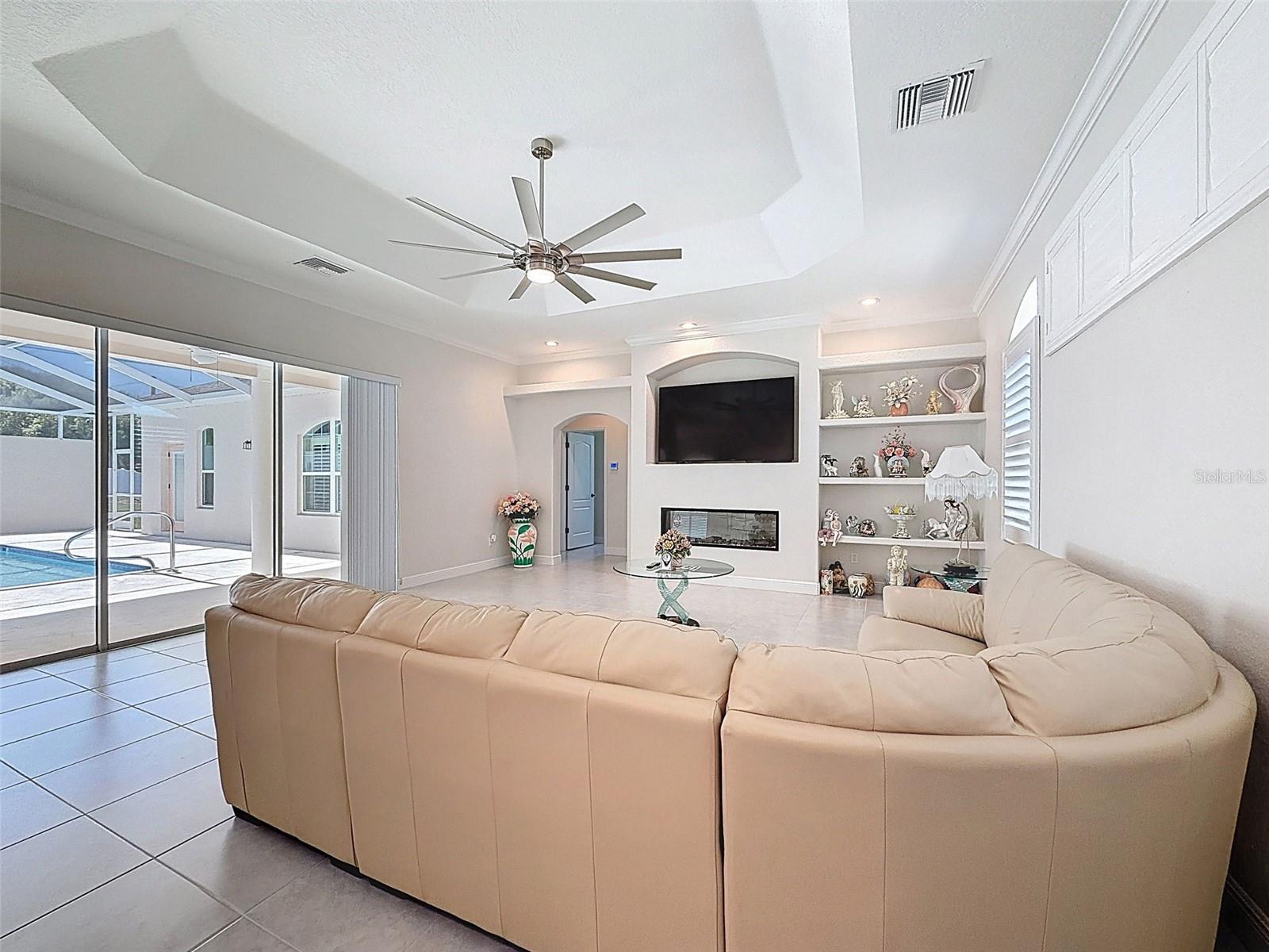 Image 22 of 48 For 1321 Valiant Avenue