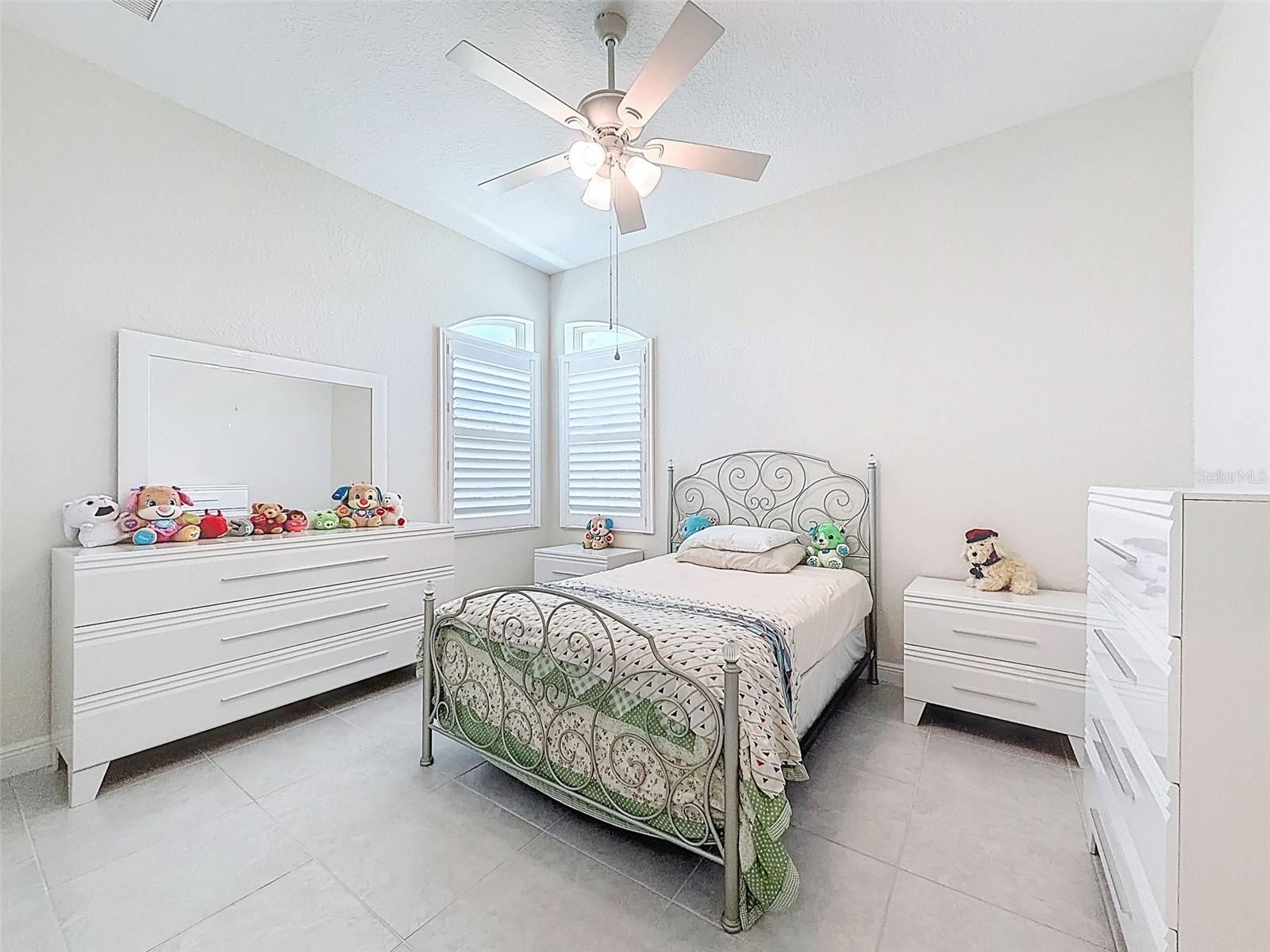 Image 25 of 48 For 1321 Valiant Avenue