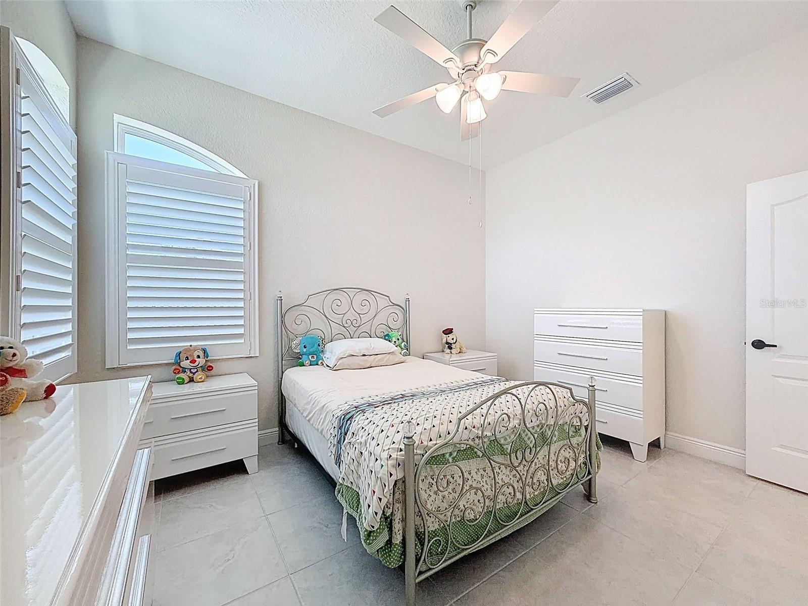 Image 26 of 48 For 1321 Valiant Avenue