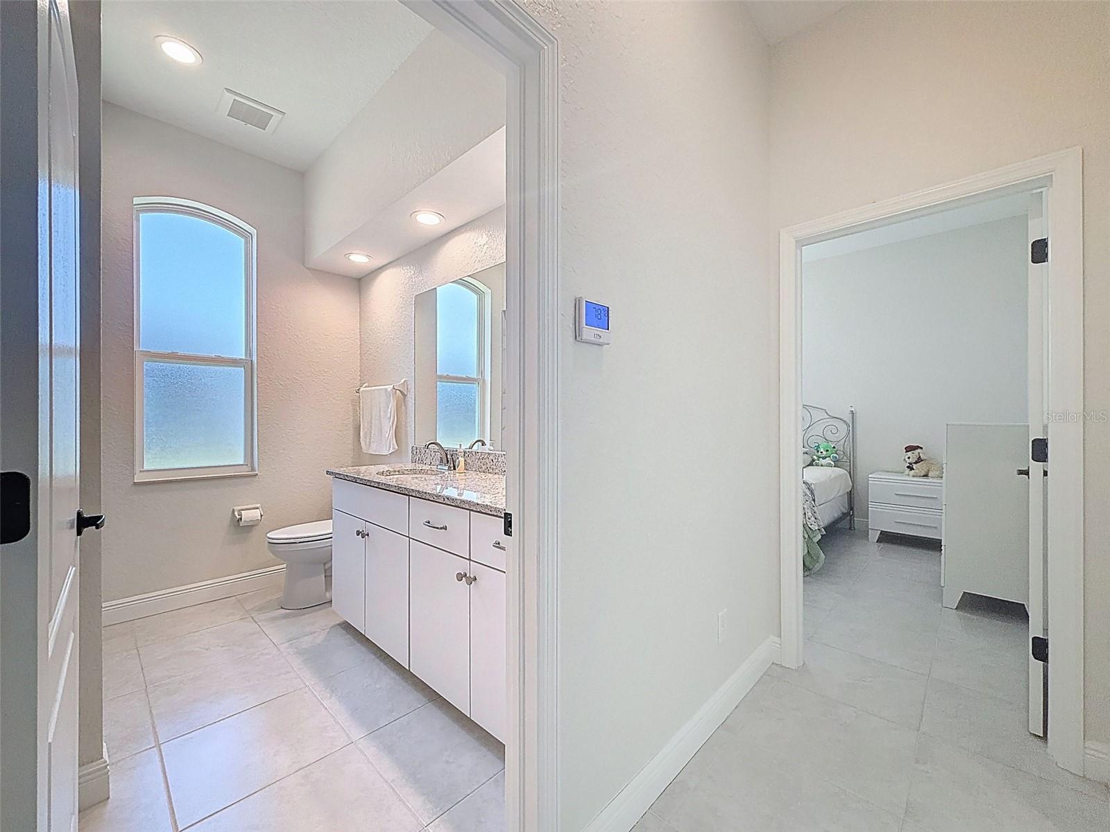 Image 28 of 48 For 1321 Valiant Avenue