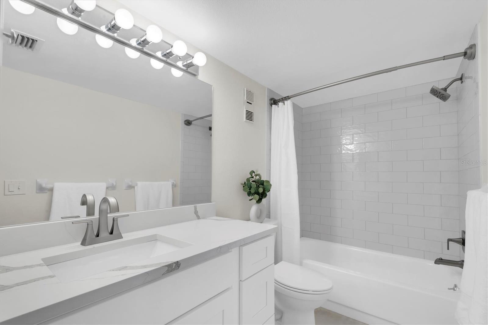 Image 18 of 45 For 8 Glencoe Place 105