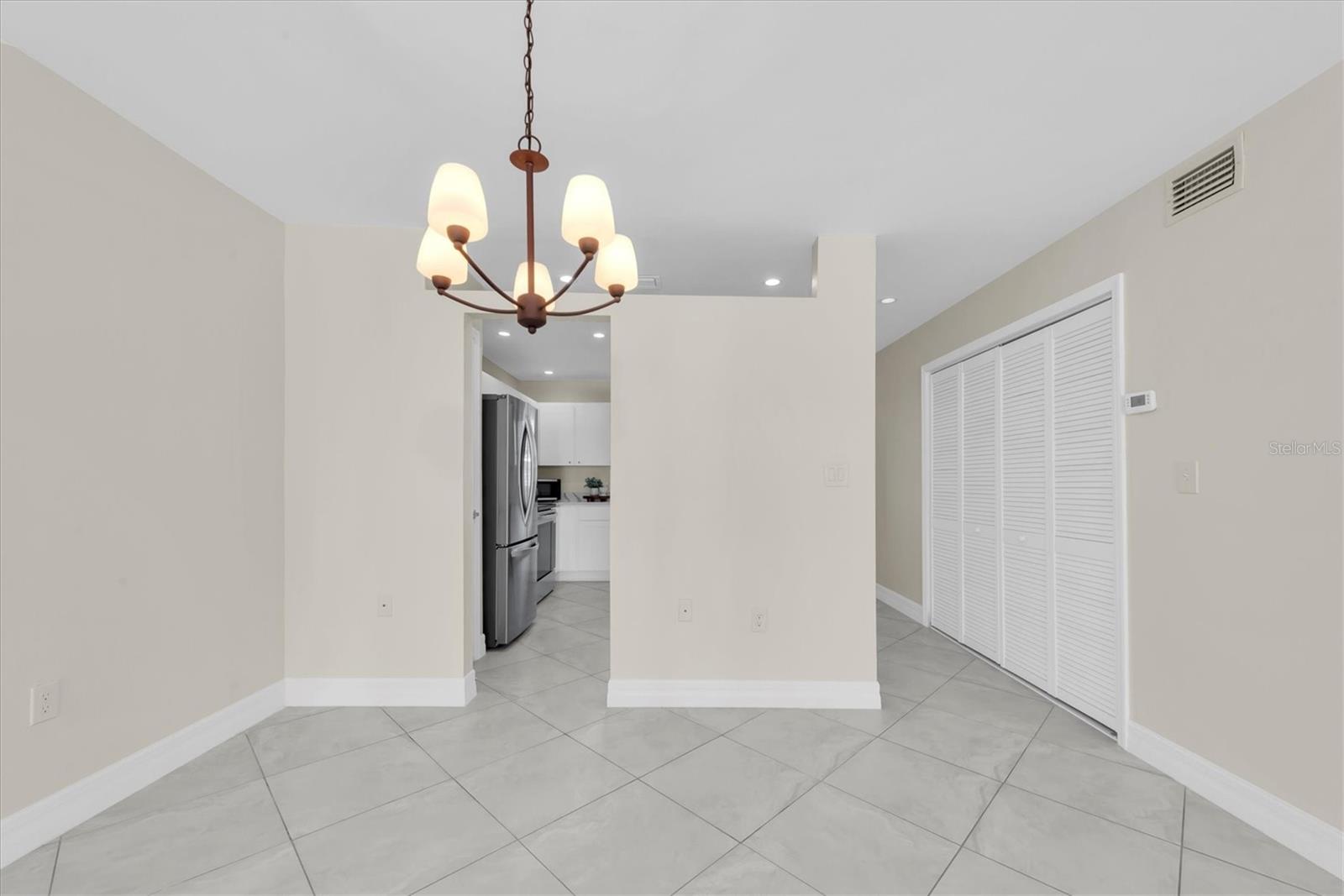 Image 22 of 45 For 8 Glencoe Place 105