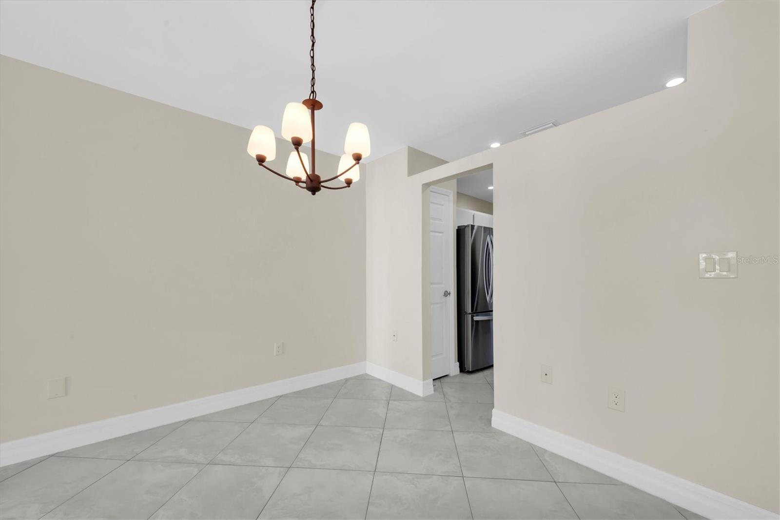 Image 23 of 45 For 8 Glencoe Place 105