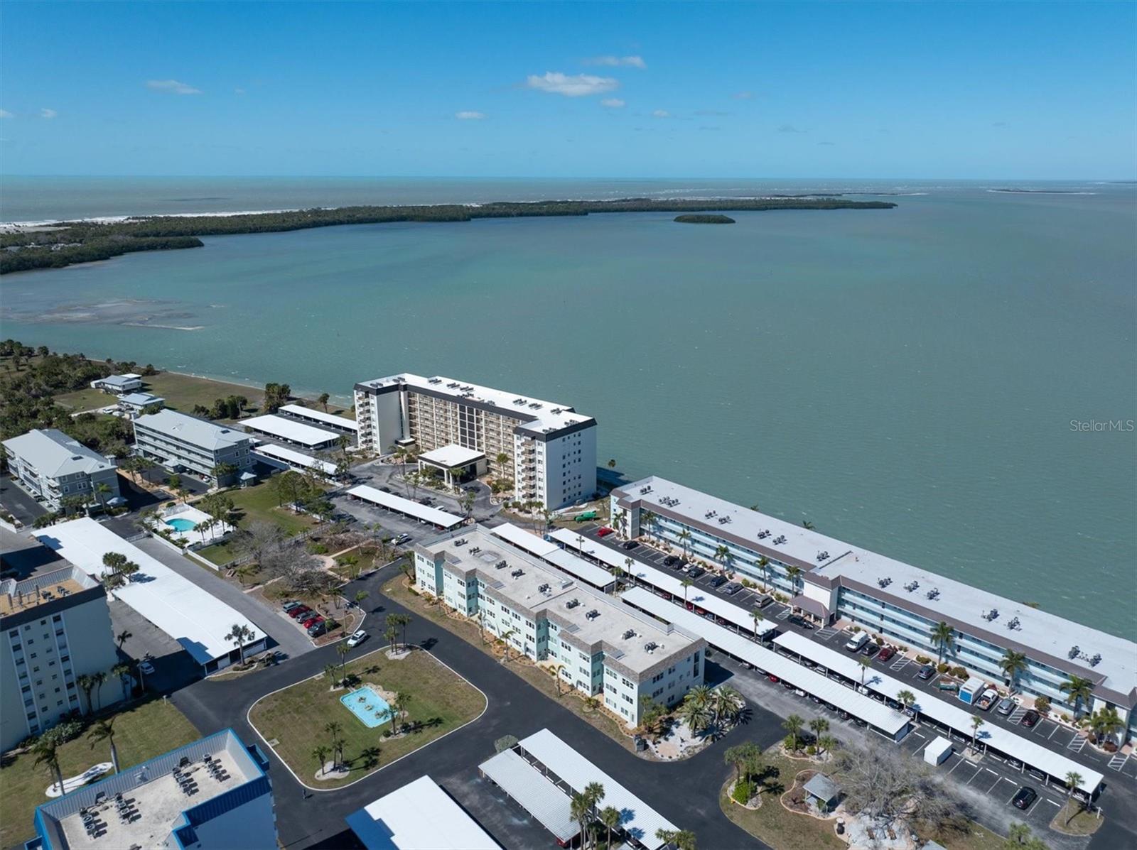 Image 42 of 45 For 8 Glencoe Place 105