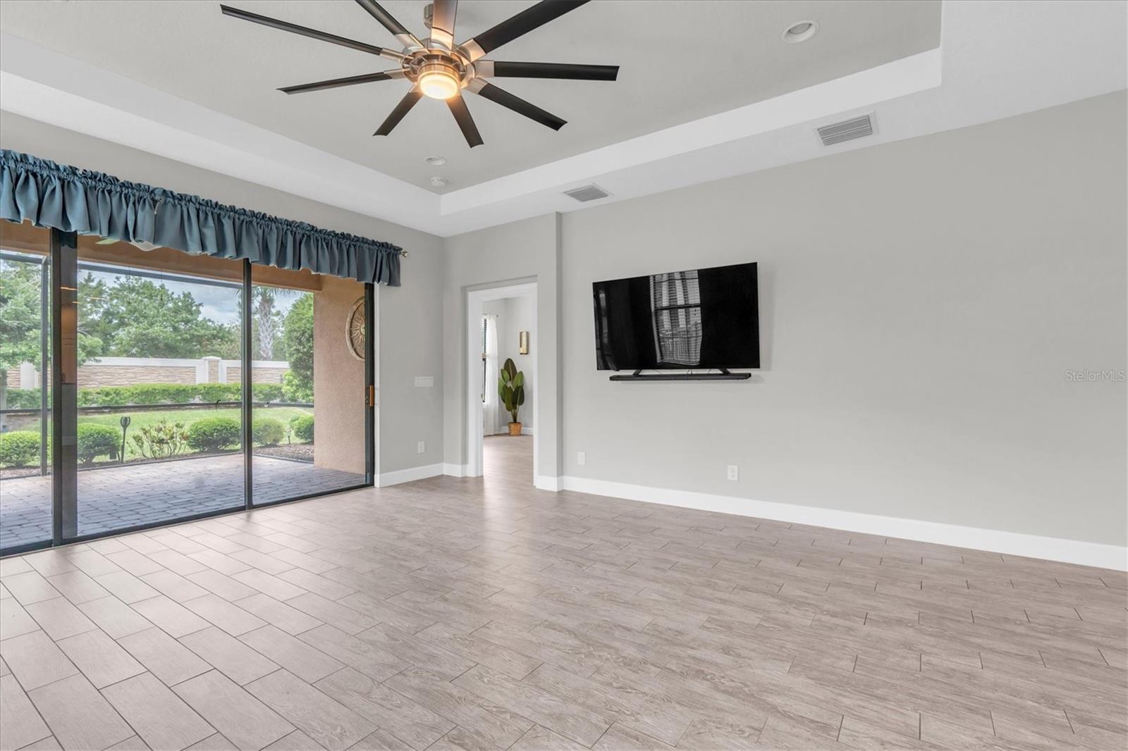 Image 12 of 42 For 11257 Callisia Drive