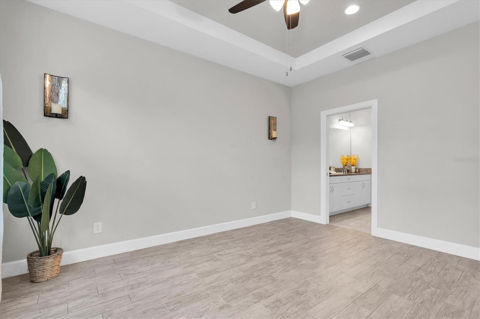 Image 16 of 42 For 11257 Callisia Drive