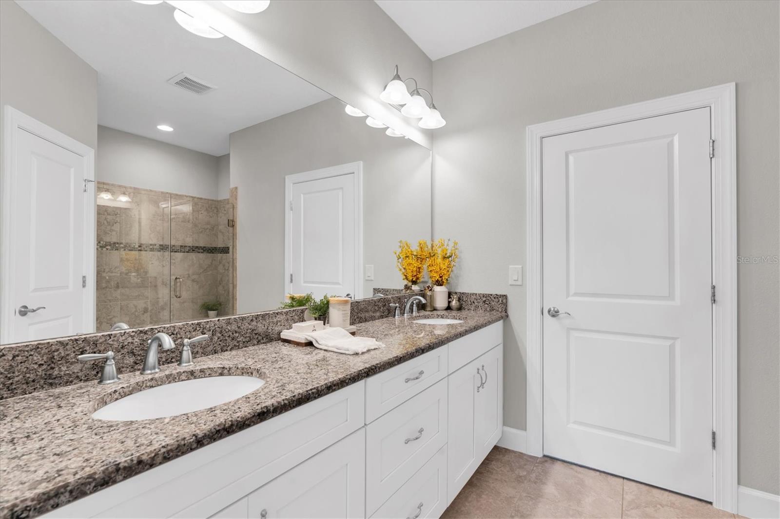 Image 18 of 42 For 11257 Callisia Drive