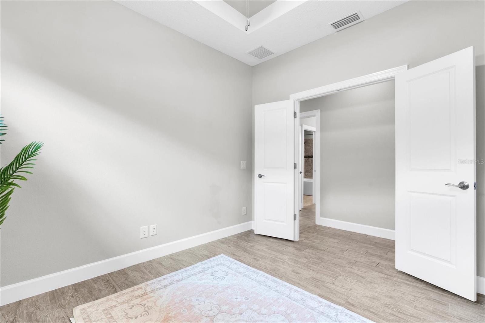 Image 22 of 42 For 11257 Callisia Drive