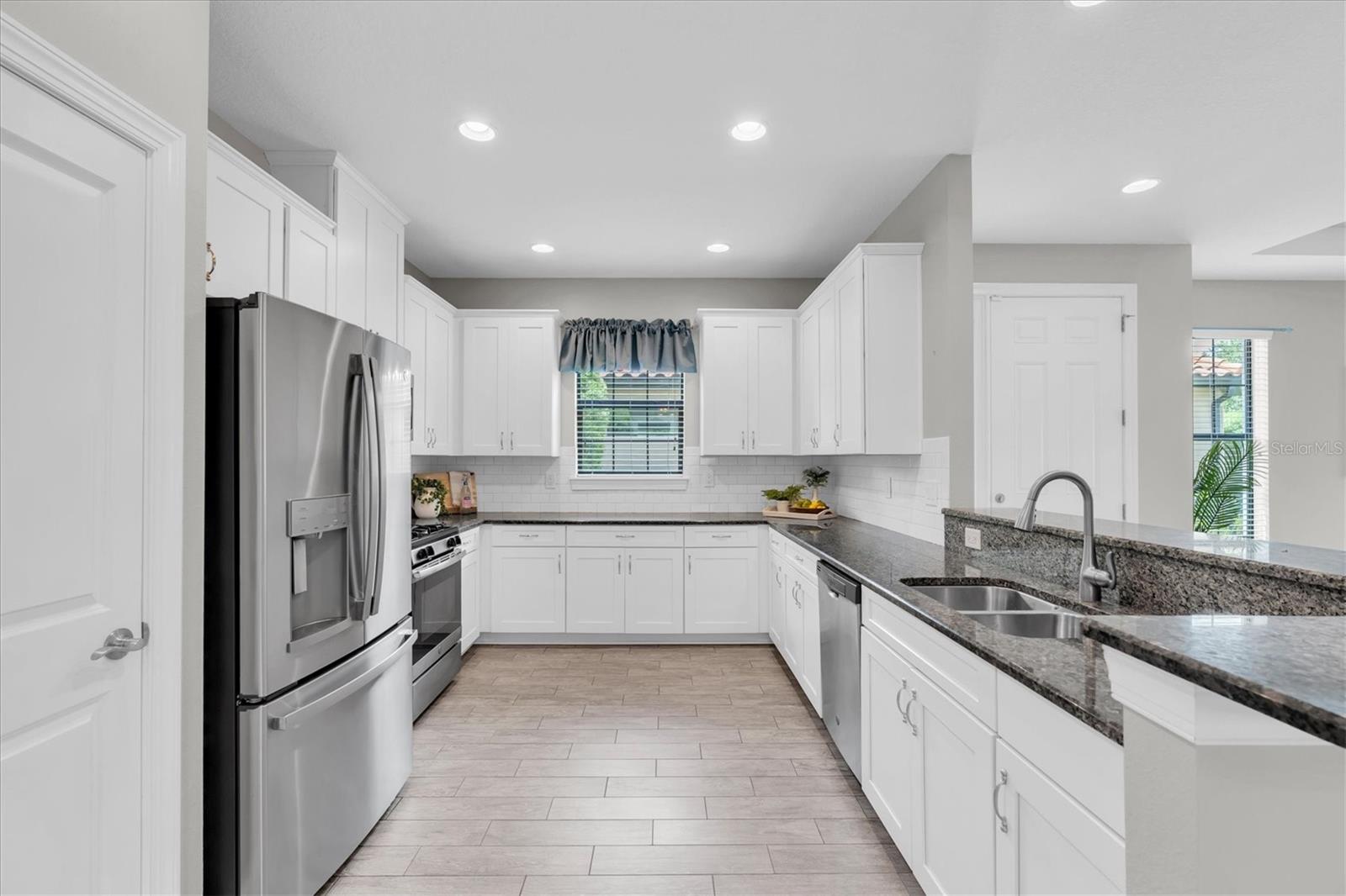 Image 4 of 42 For 11257 Callisia Drive