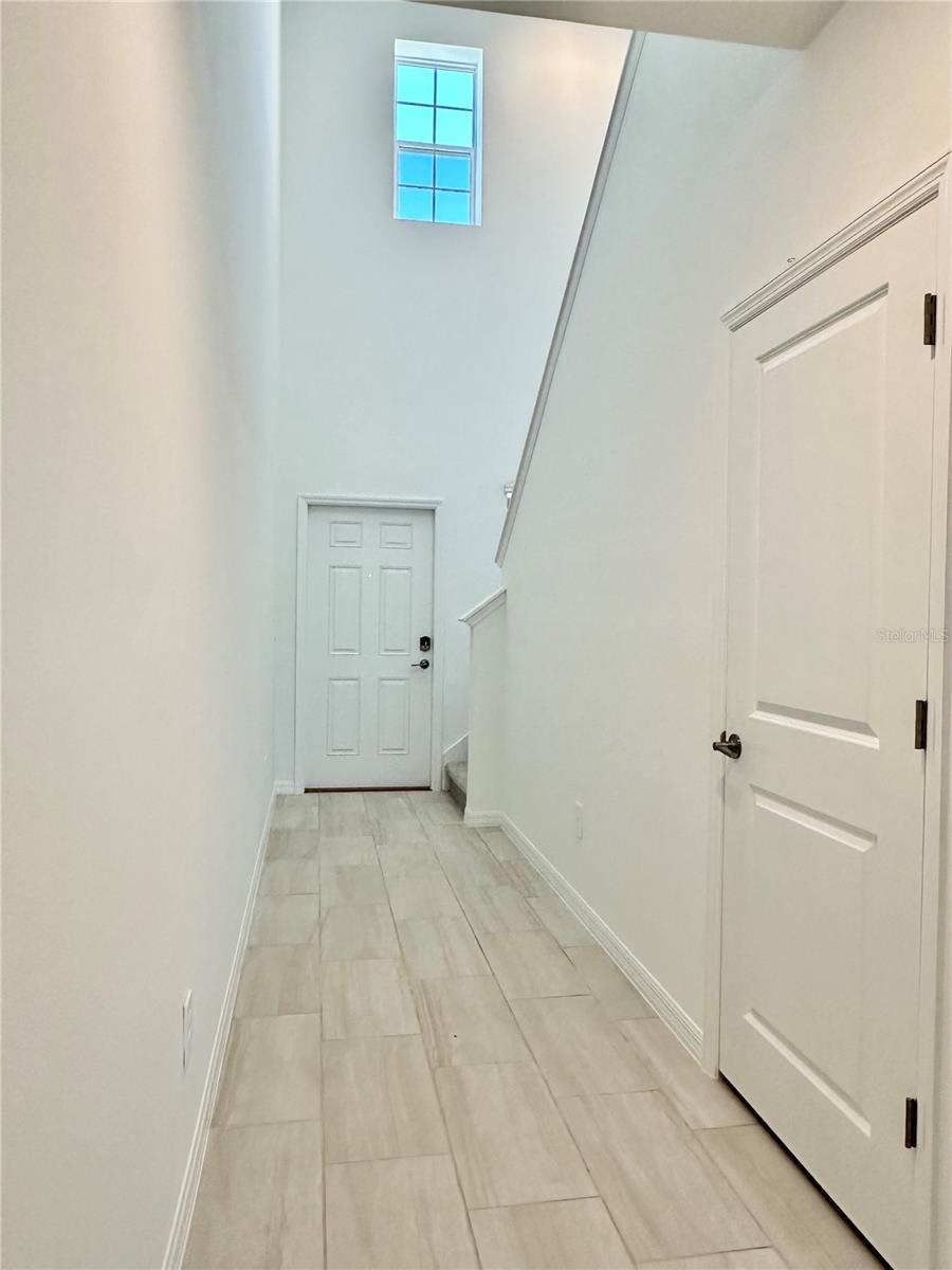 Image 16 of 53 For 17761 Pleasantview Boulevard