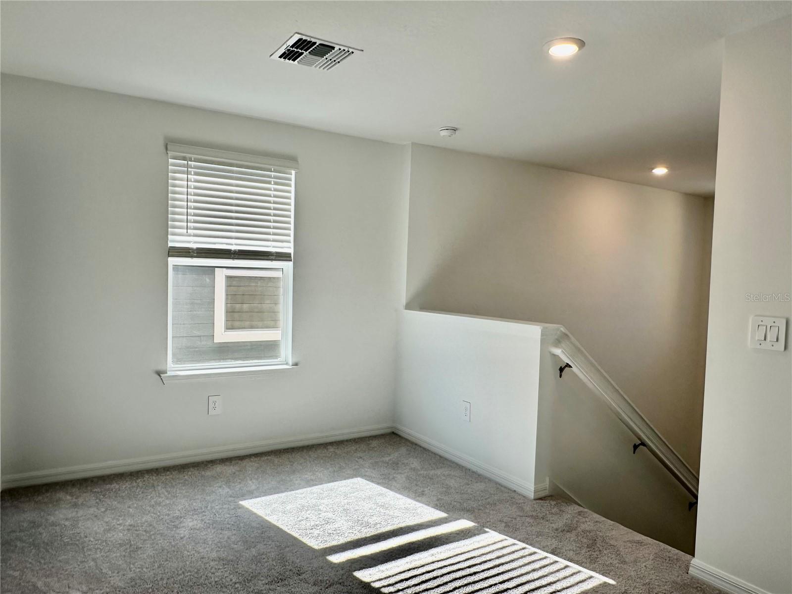 Image 18 of 53 For 17761 Pleasantview Boulevard