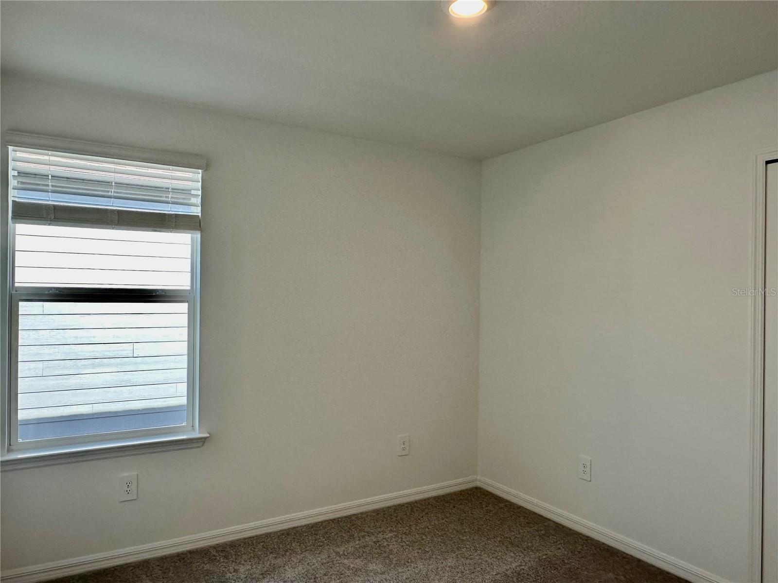 Image 22 of 53 For 17761 Pleasantview Boulevard