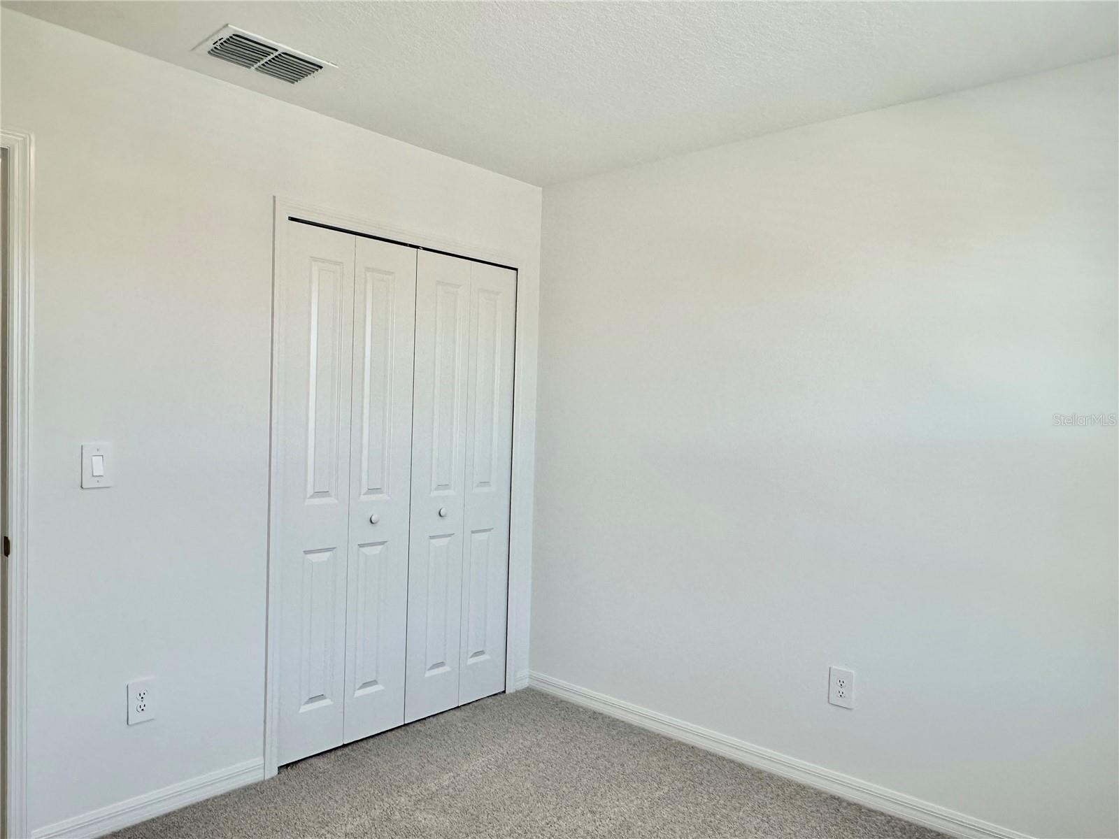 Image 23 of 53 For 17761 Pleasantview Boulevard