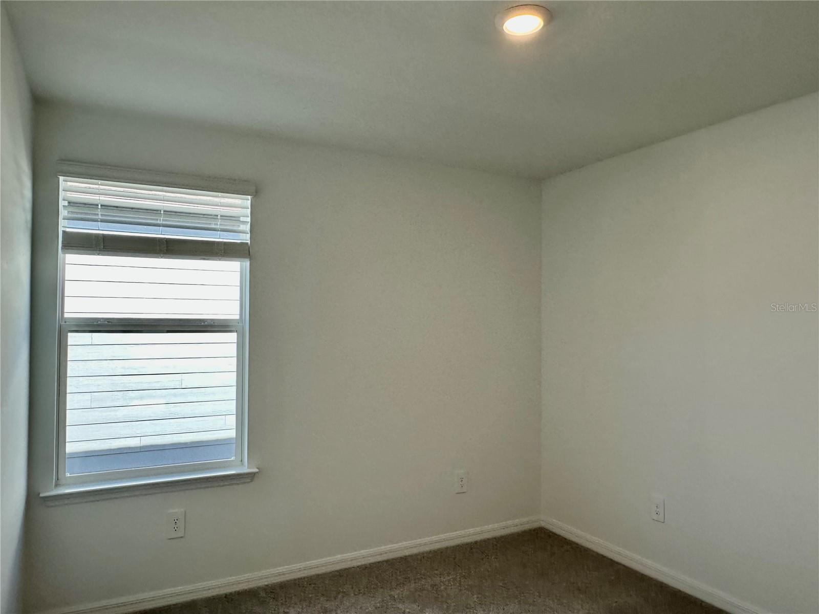 Image 24 of 53 For 17761 Pleasantview Boulevard