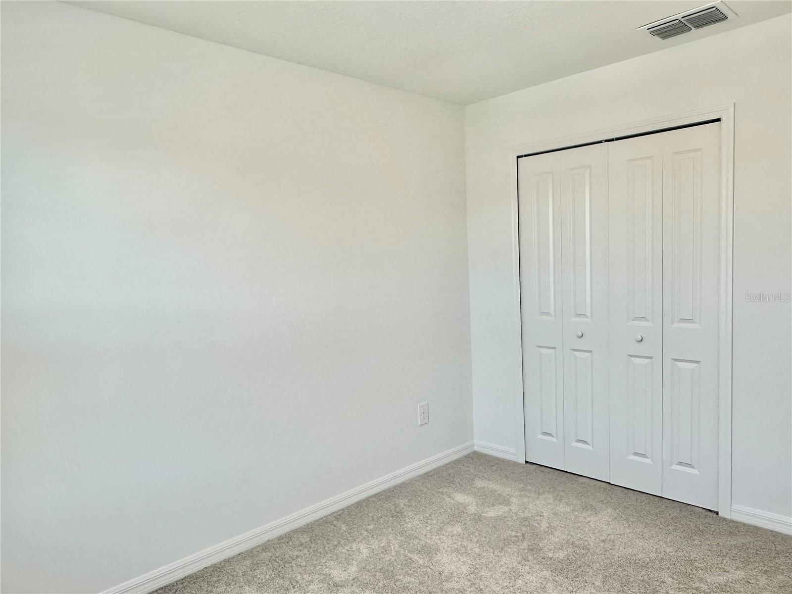 Image 26 of 53 For 17761 Pleasantview Boulevard