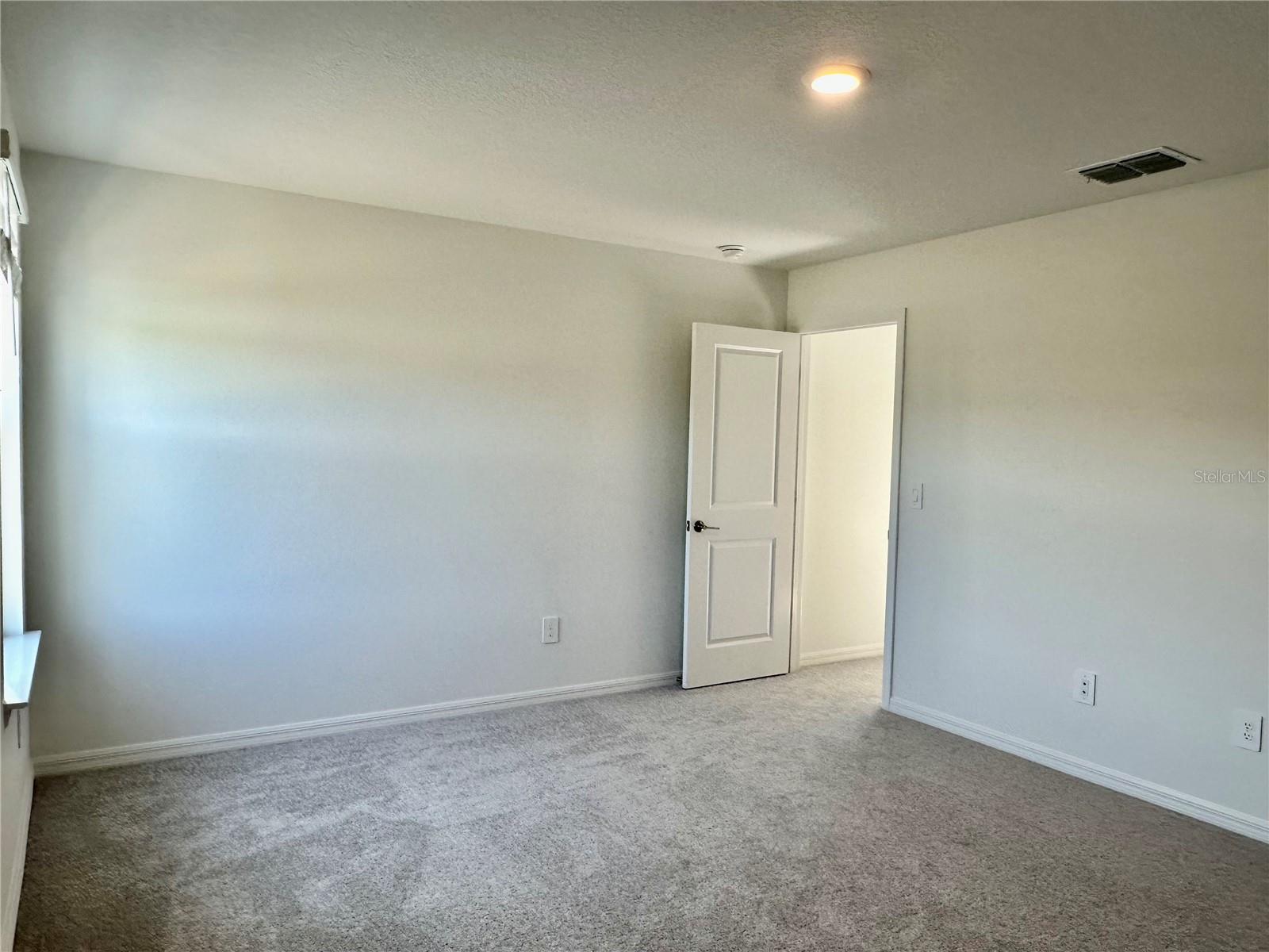 Image 32 of 53 For 17761 Pleasantview Boulevard