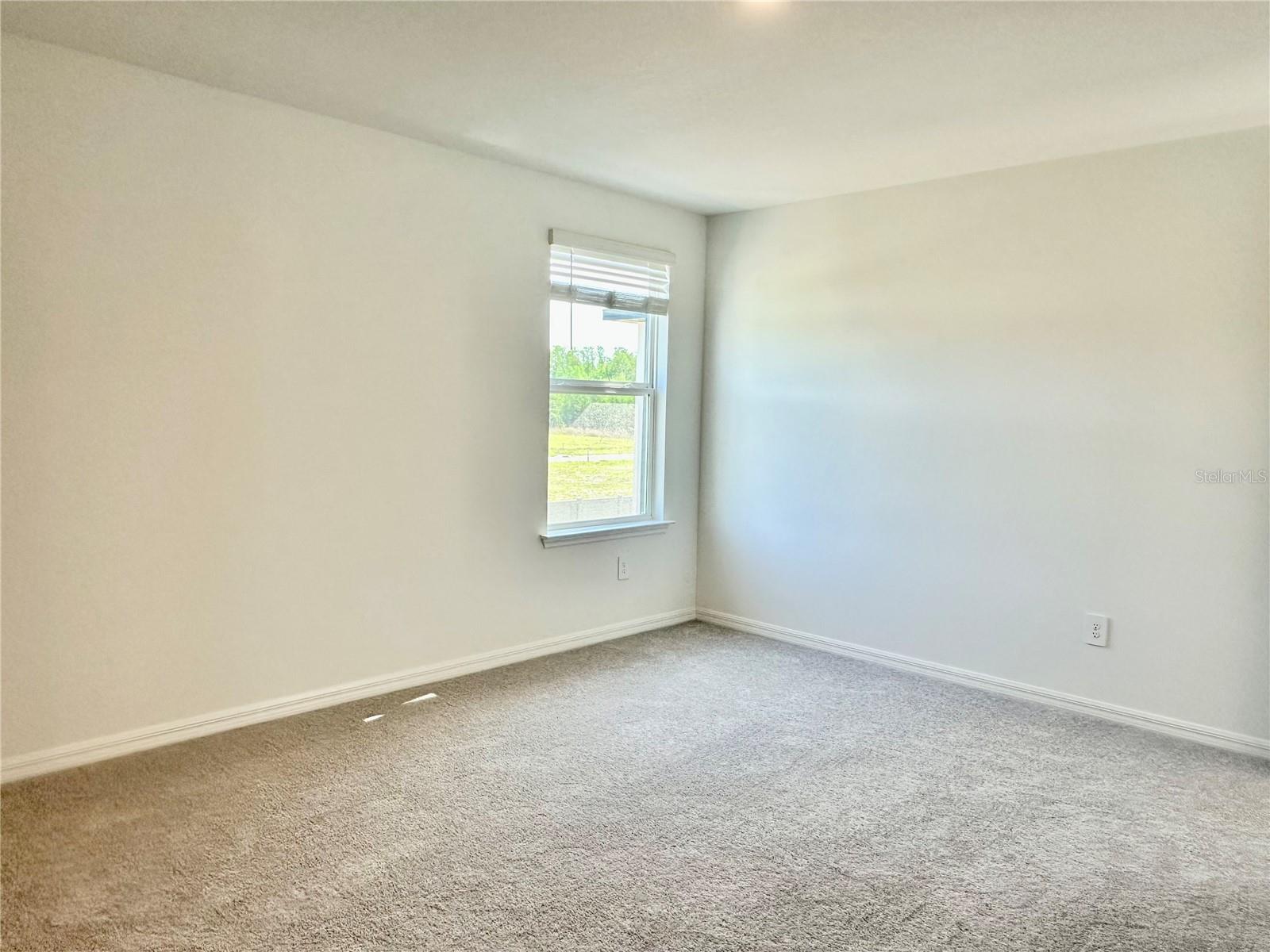 Image 34 of 53 For 17761 Pleasantview Boulevard