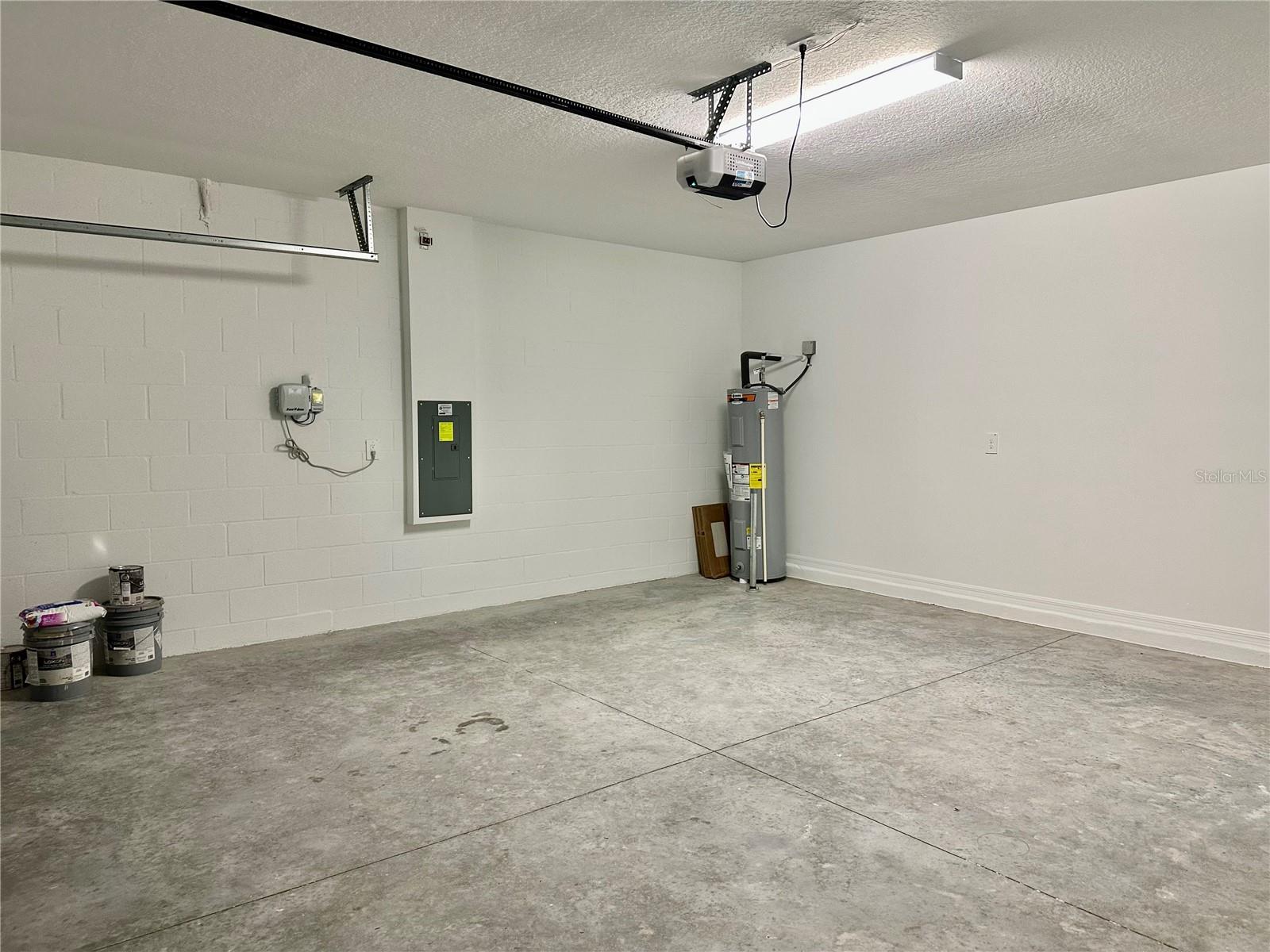 Image 43 of 53 For 17761 Pleasantview Boulevard