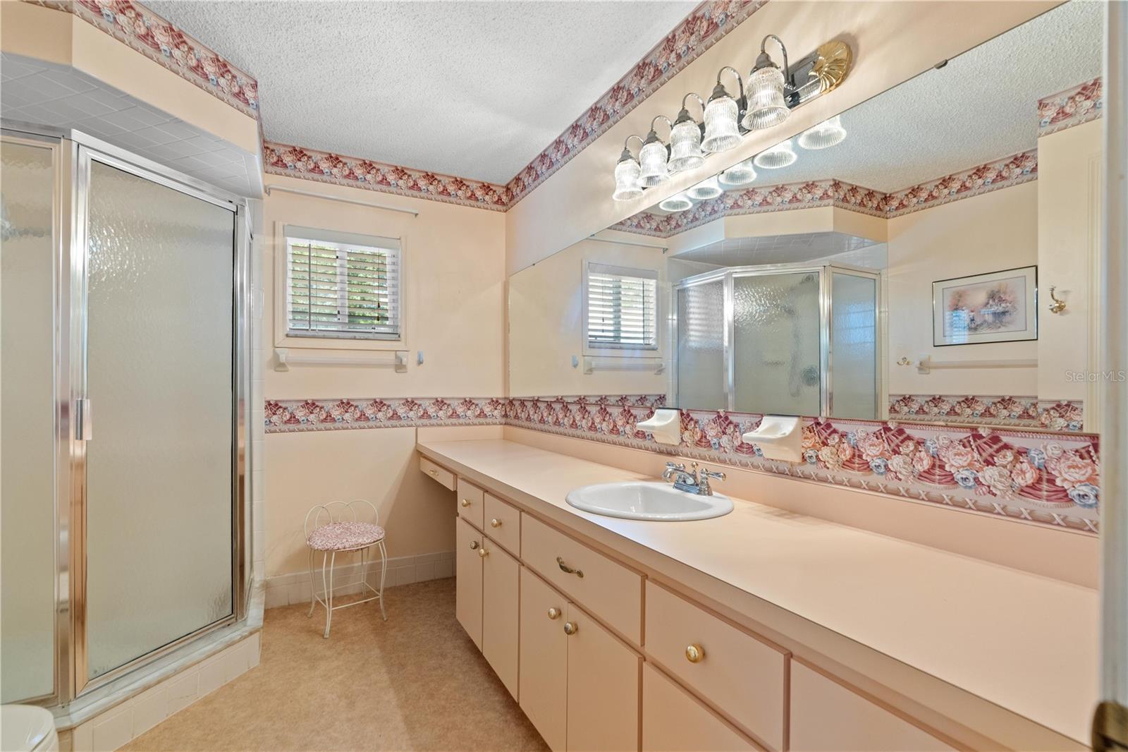 Image 12 of 40 For 11223 64th Court