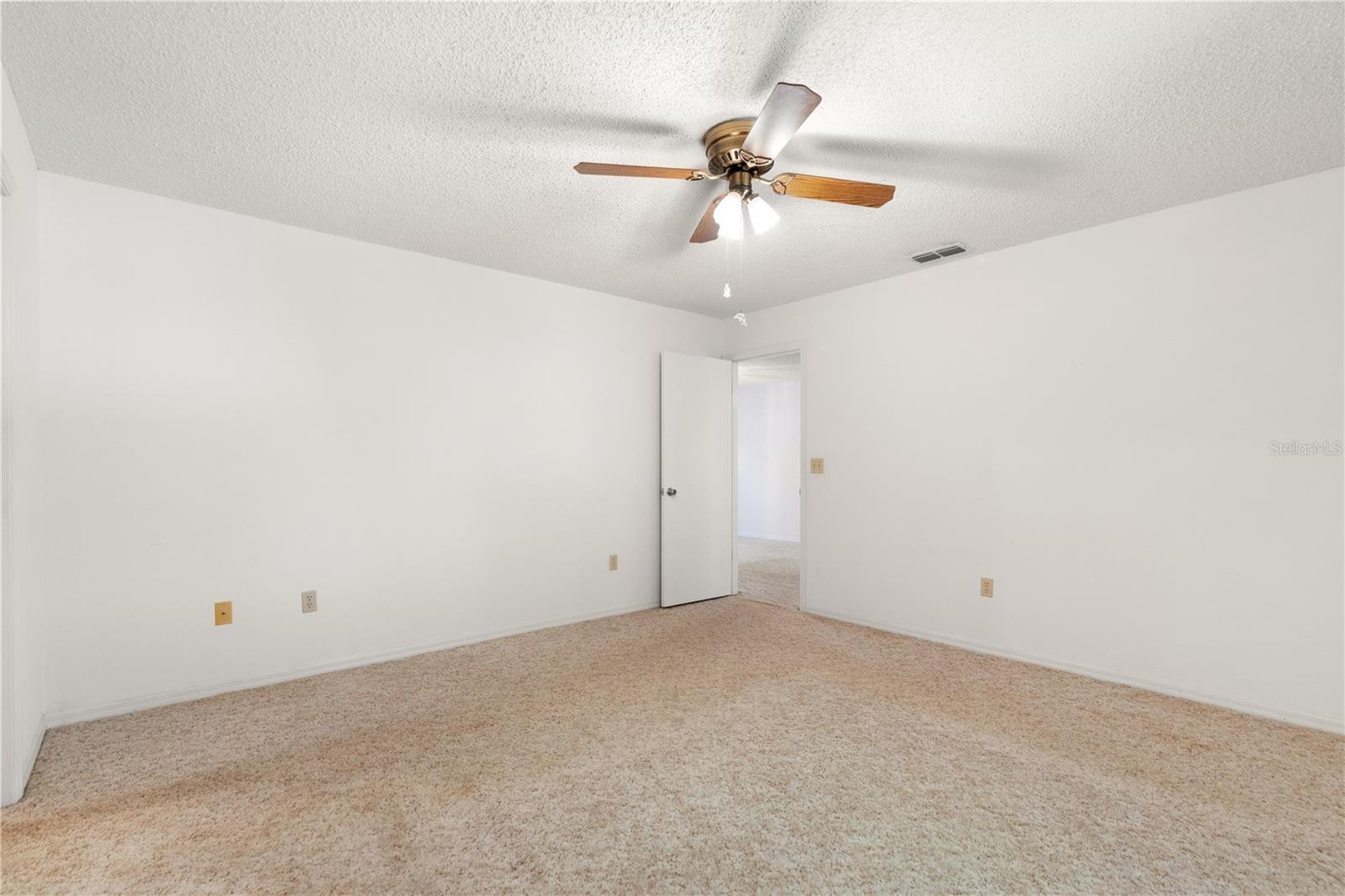 Image 27 of 40 For 11223 64th Court