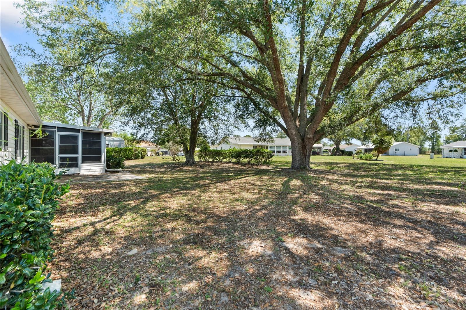 Image 34 of 40 For 11223 64th Court