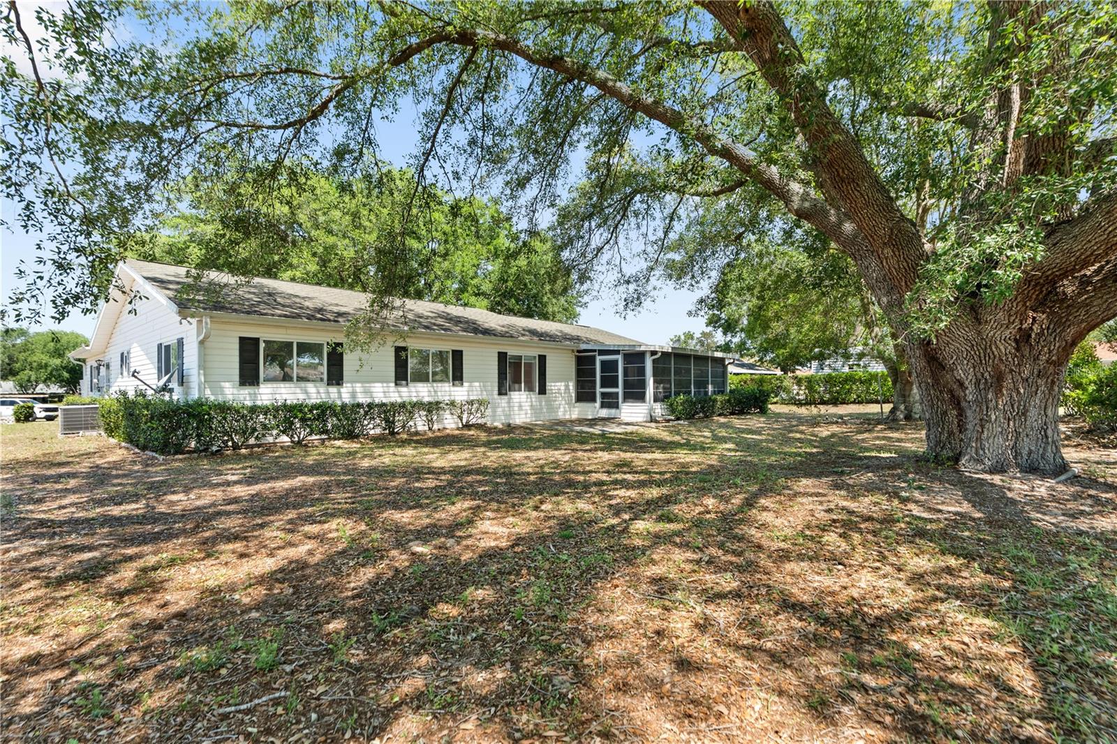 Image 35 of 40 For 11223 64th Court