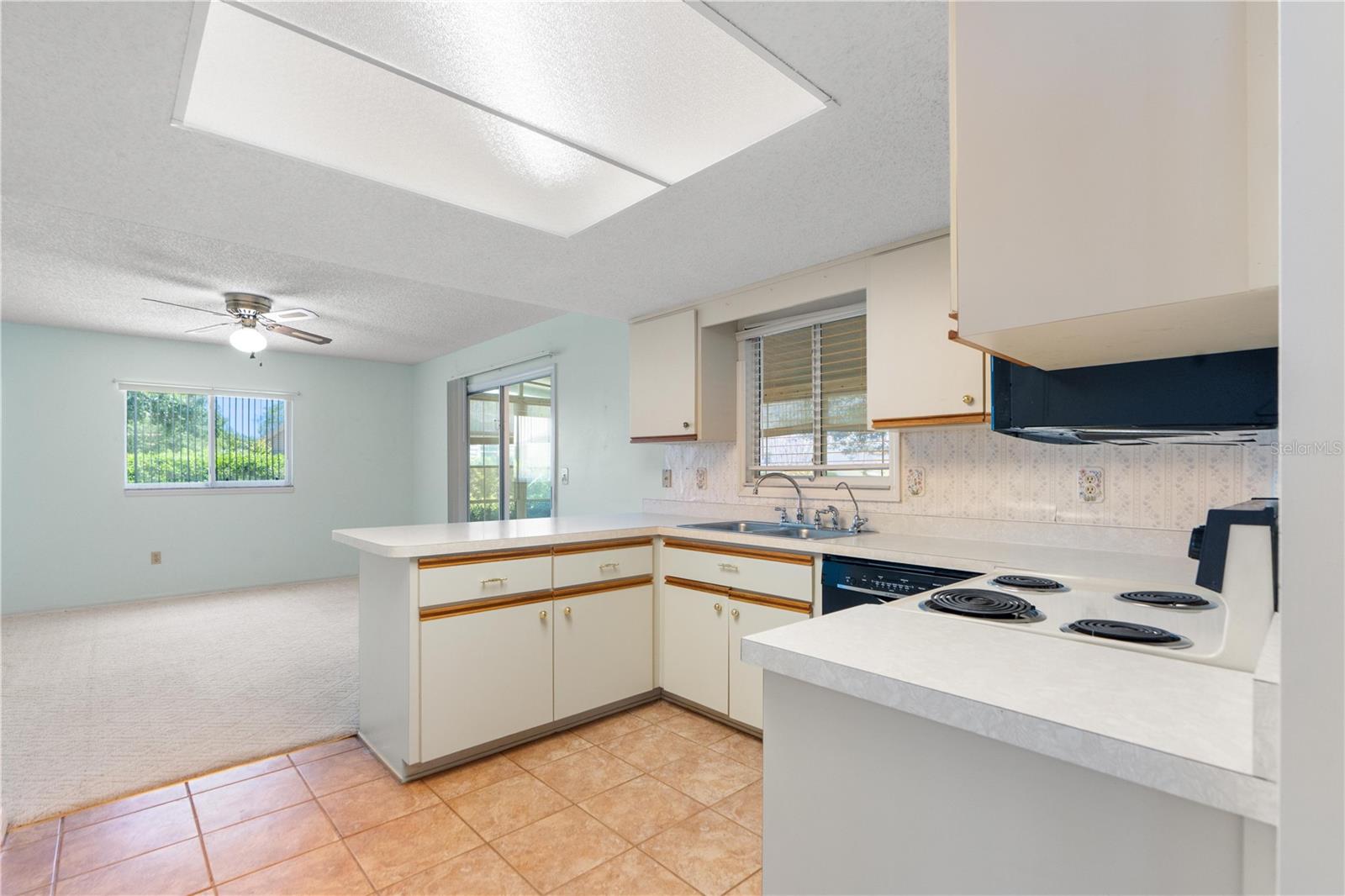 Image 5 of 40 For 11223 64th Court