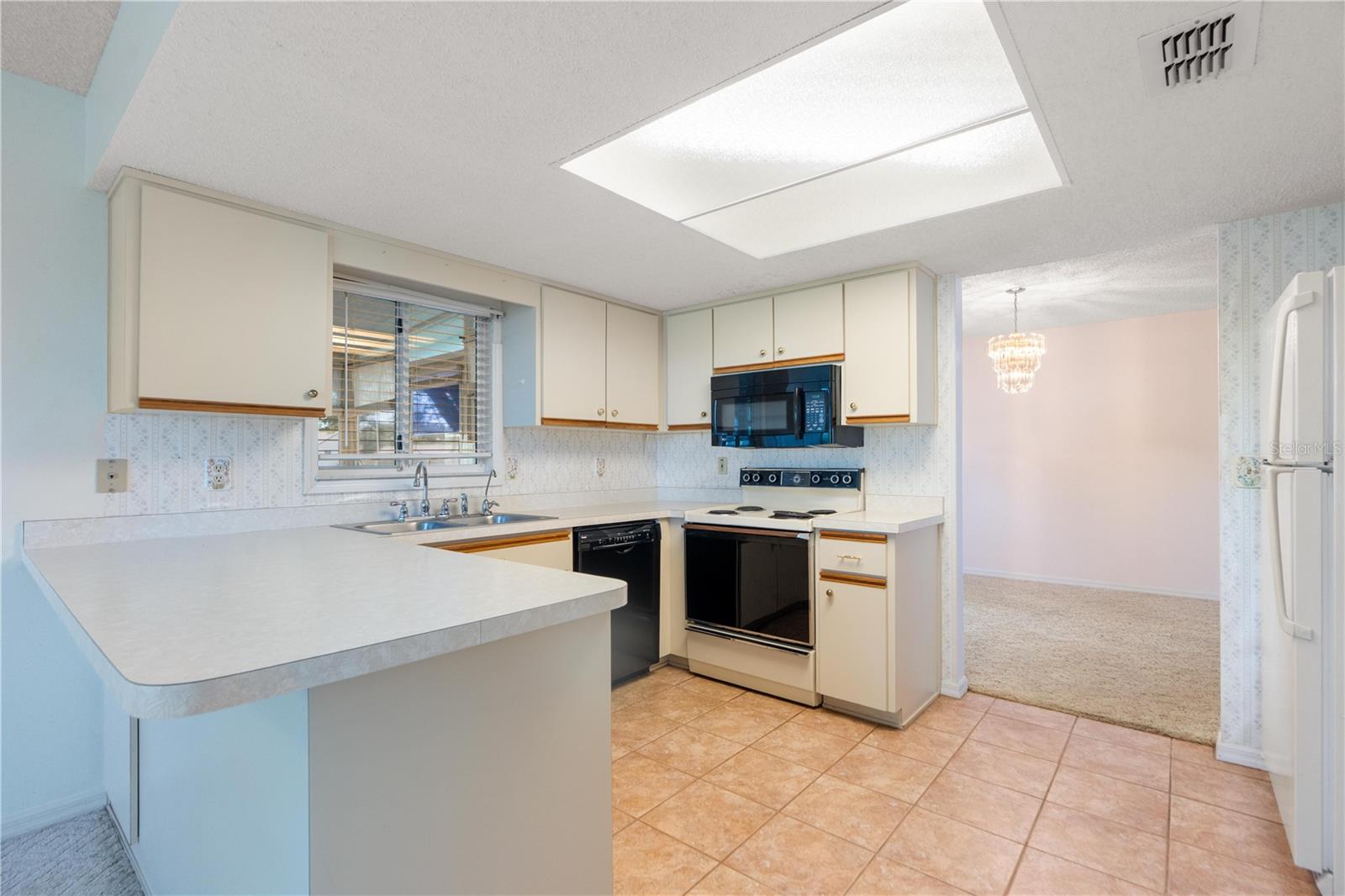 Image 7 of 40 For 11223 64th Court