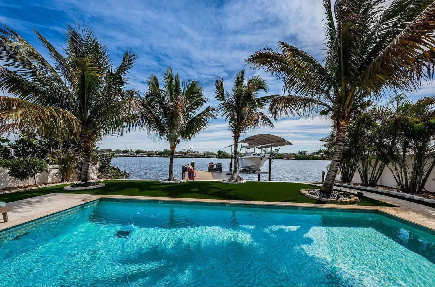 Image 7 of 10 For 658 Bayshore Drive