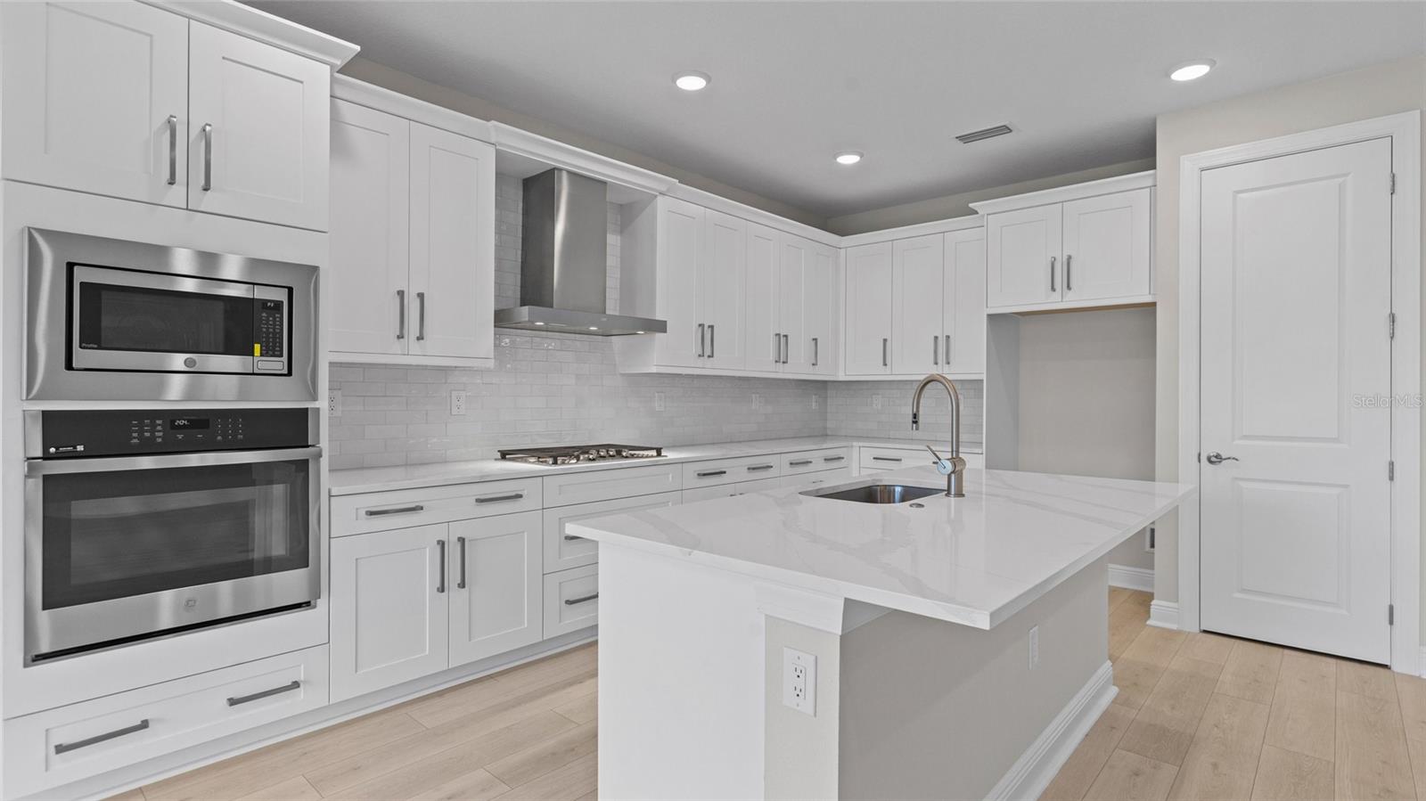 Image 6 of 26 For 4984 Fairhope Circle