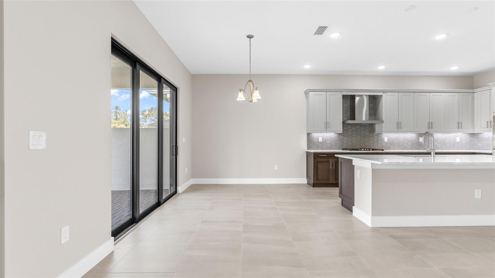 Image 13 of 37 For 18225 Cresswind Terrace