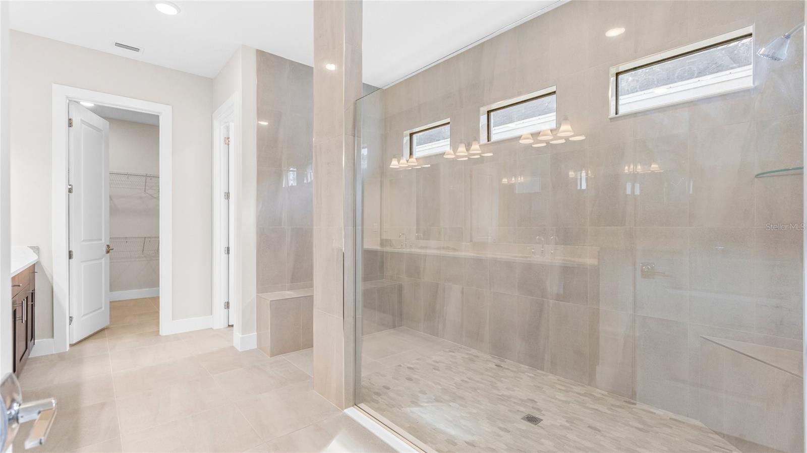 Image 20 of 37 For 18225 Cresswind Terrace