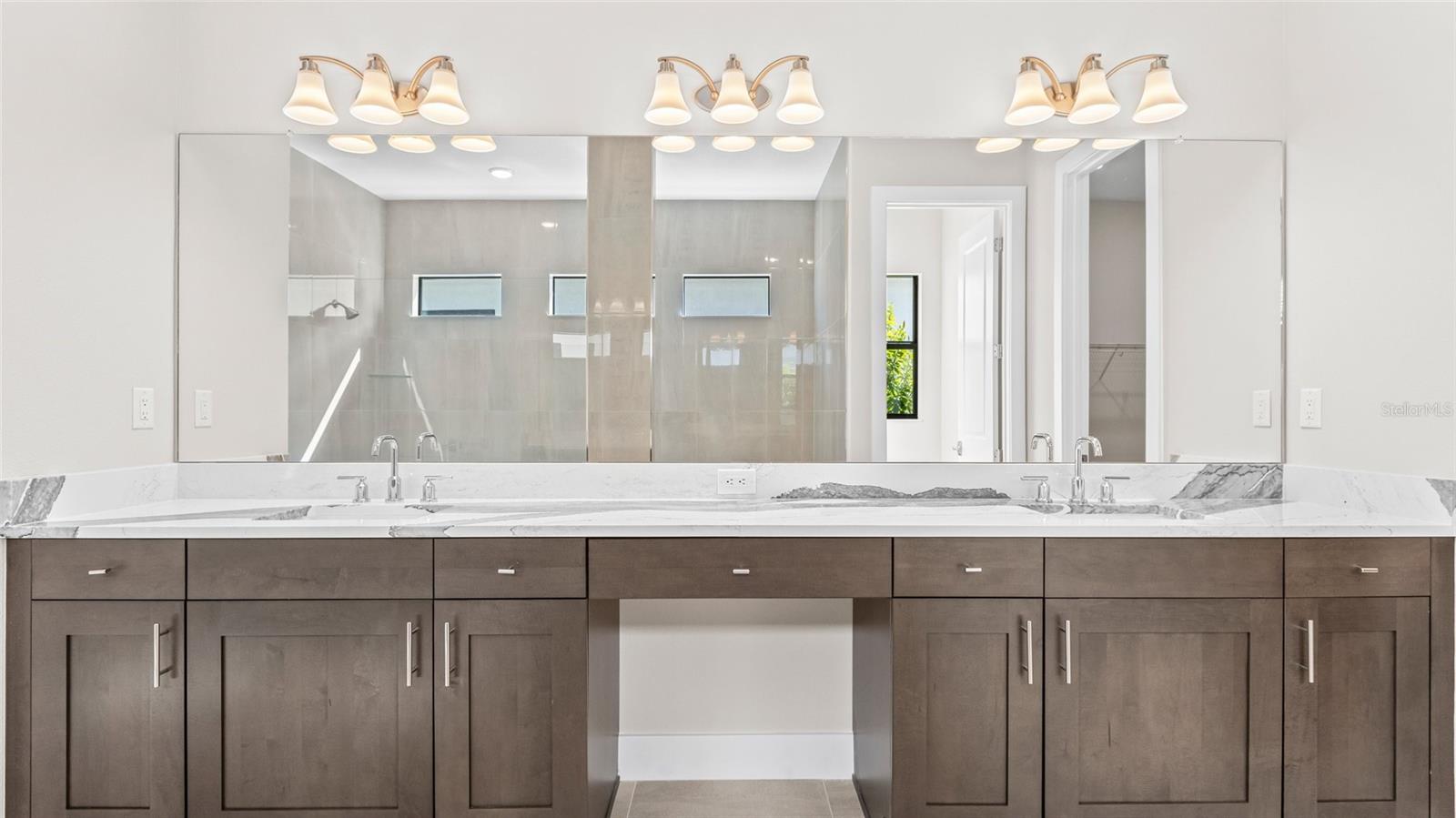 Image 21 of 37 For 18225 Cresswind Terrace