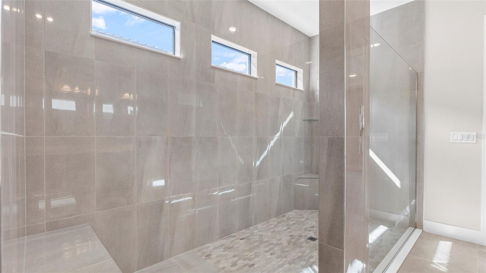 Image 22 of 37 For 18225 Cresswind Terrace