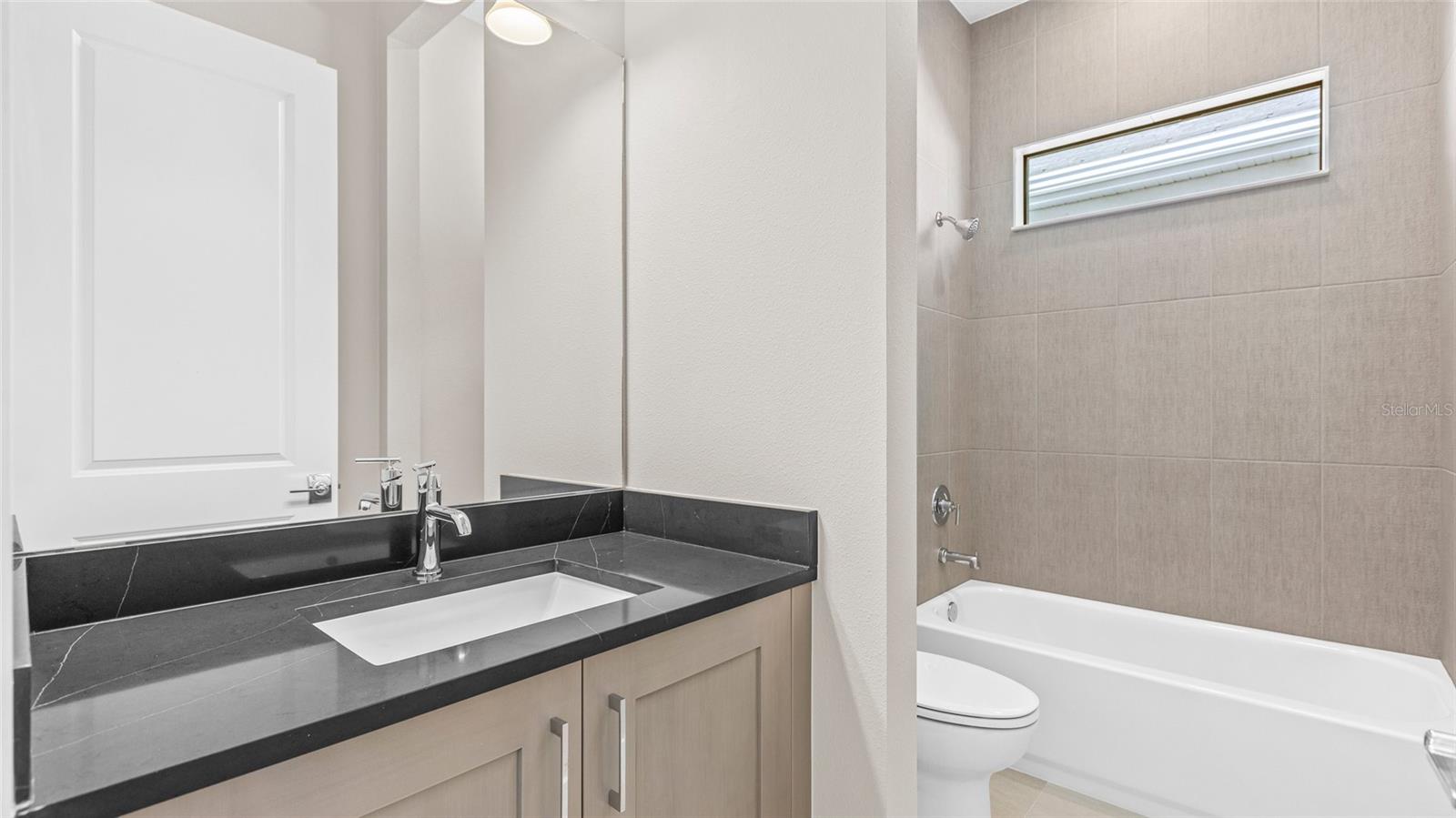 Image 26 of 37 For 18225 Cresswind Terrace