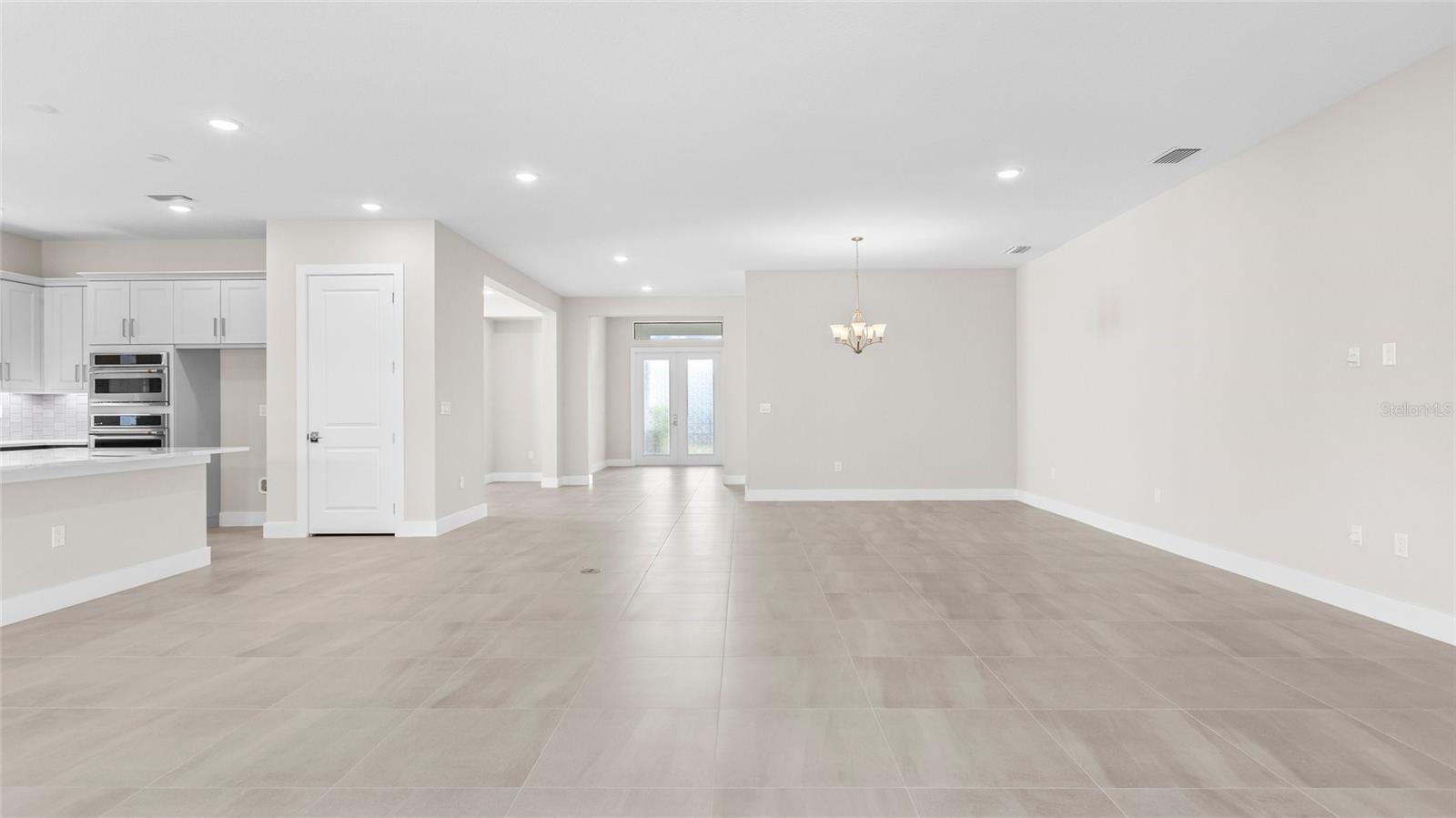 Image 4 of 37 For 18225 Cresswind Terrace