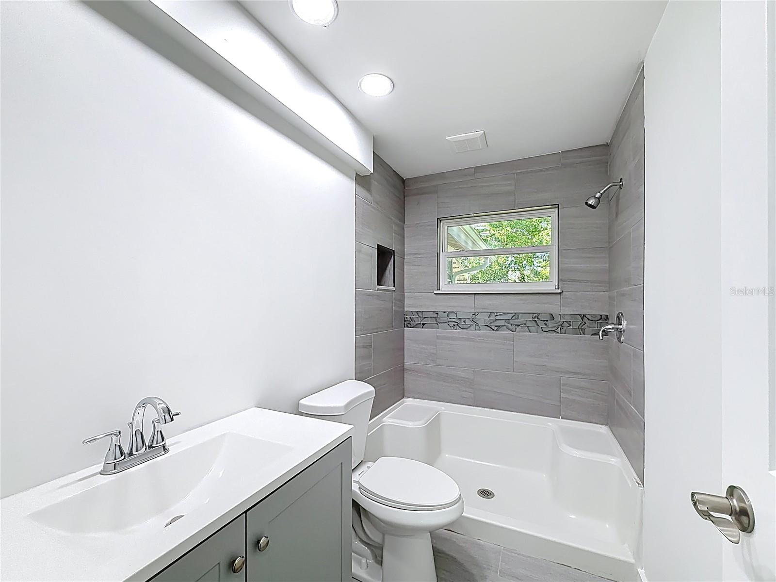 Image 33 of 57 For 6 Oklahoma Street