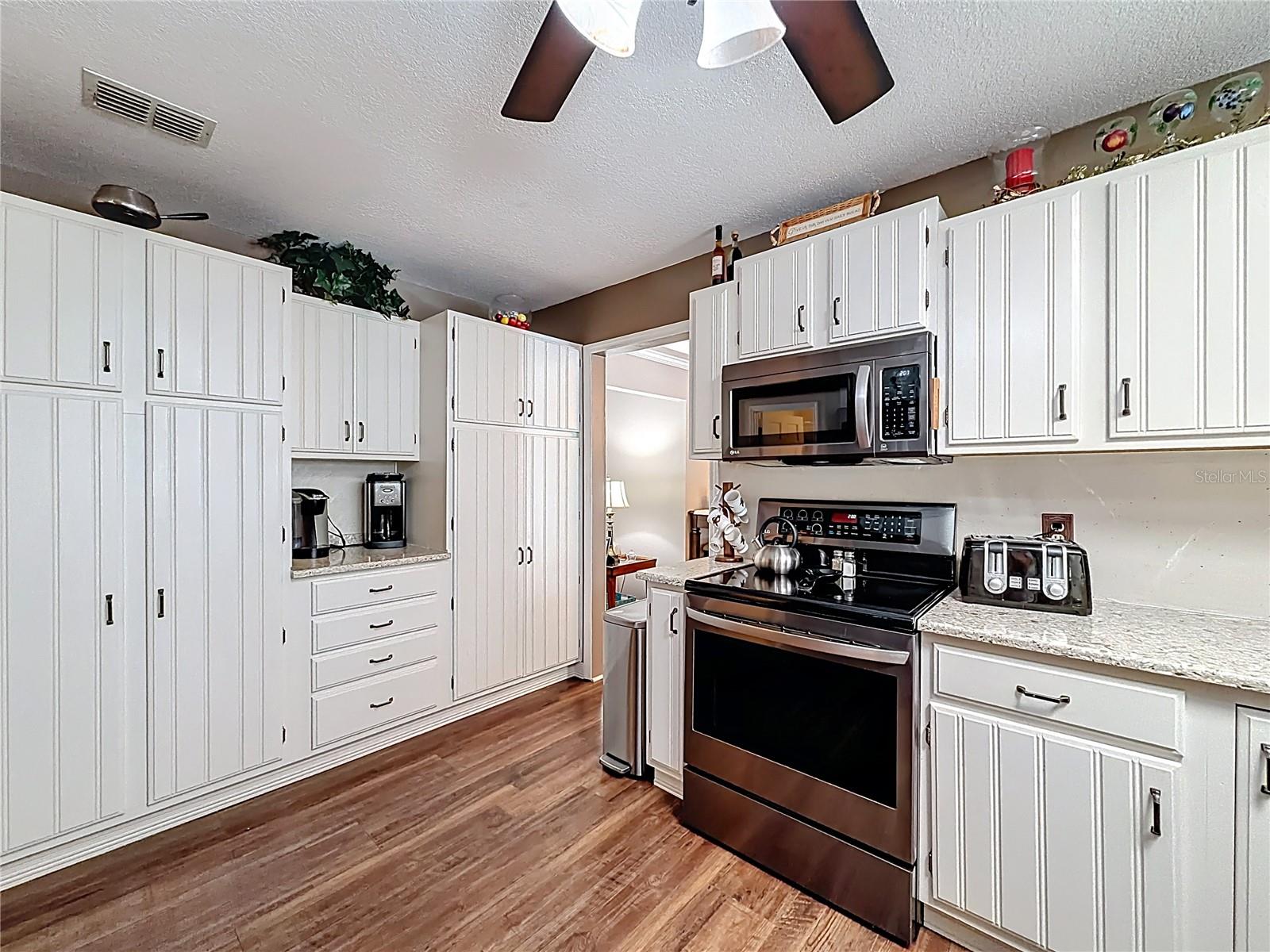 Image 21 of 61 For 39 Pine Street